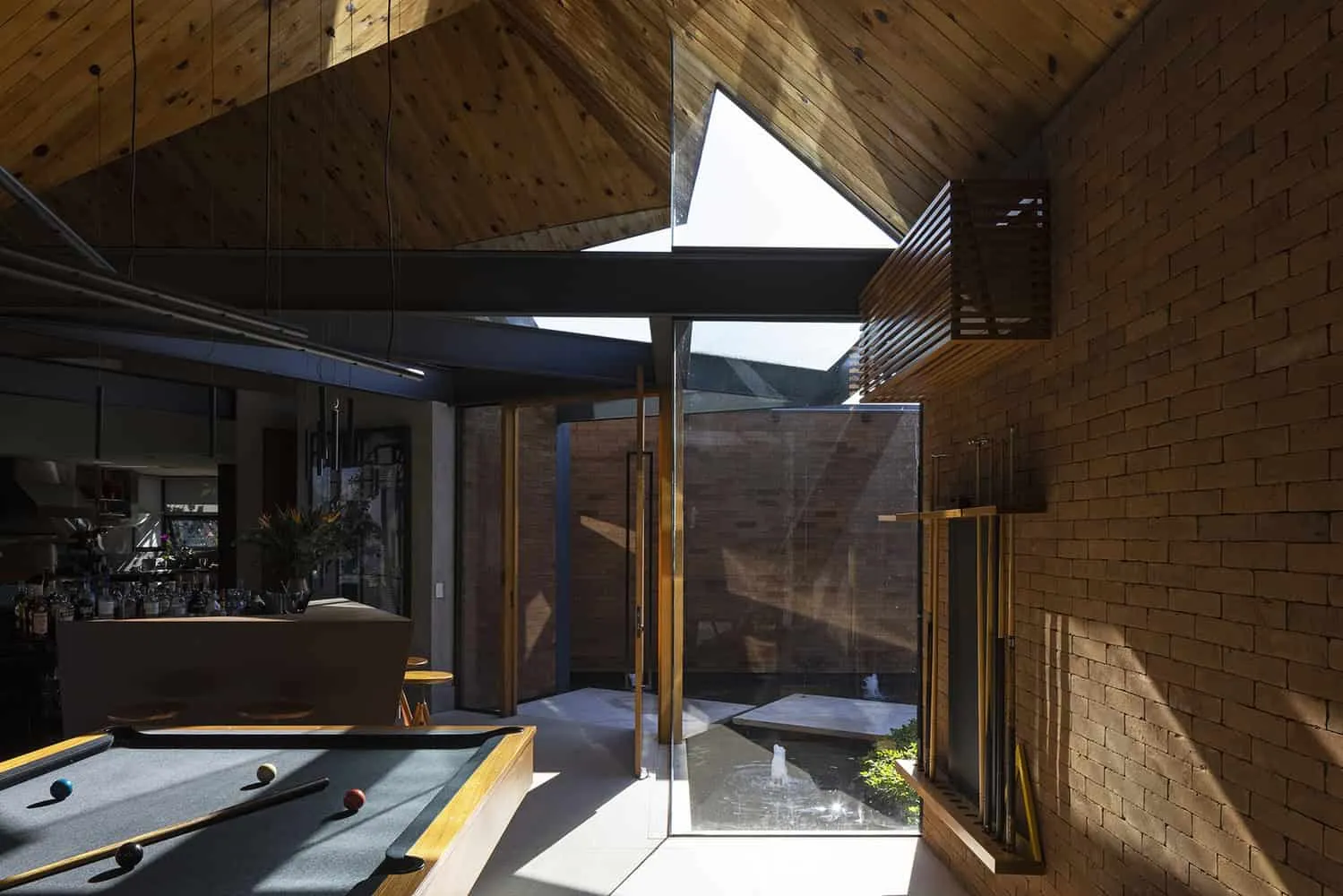 阿多西娅之家：建筑家的隐私与好客和谐设计