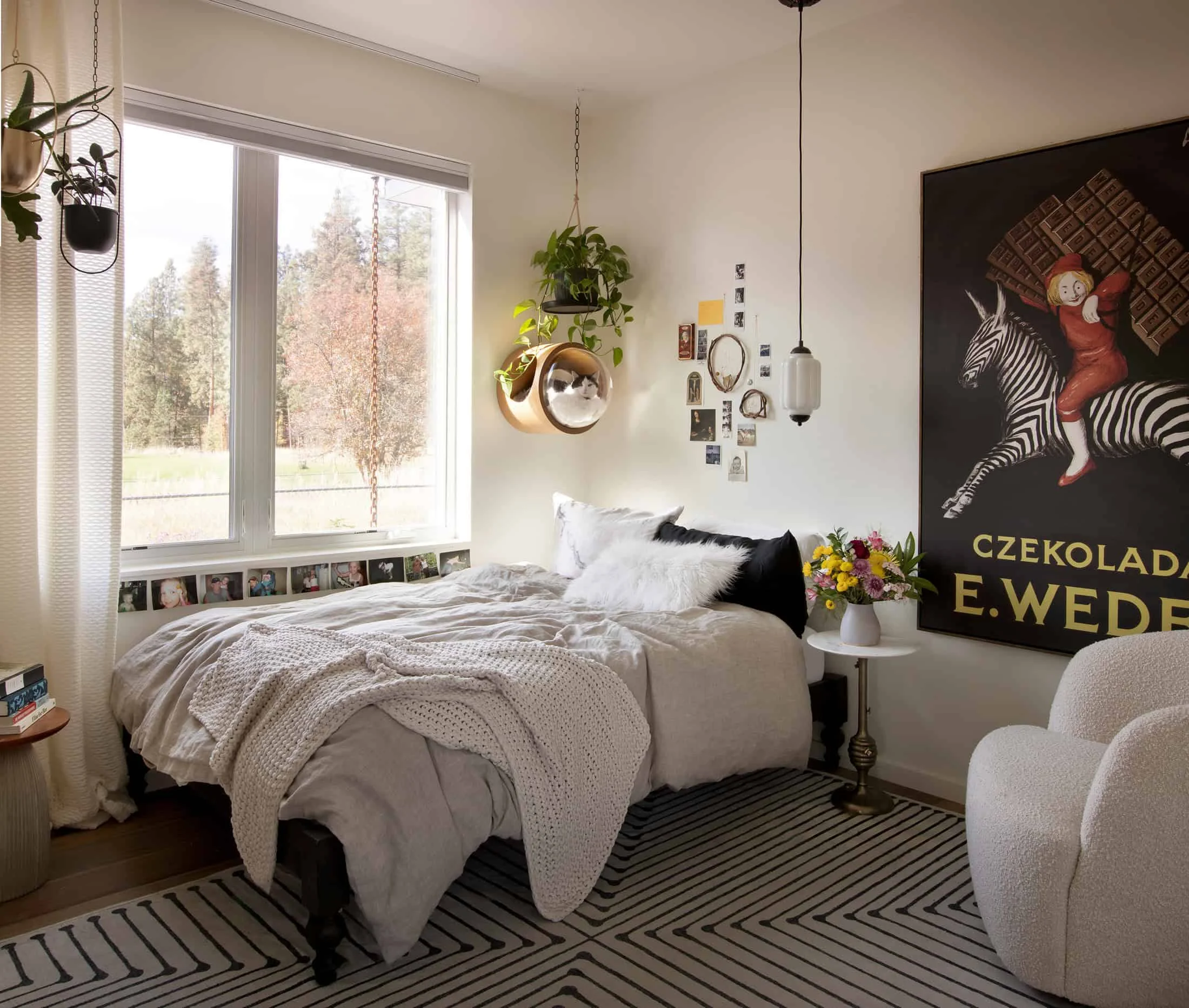 Creando un estilo coherente en el dormitorio mid-century