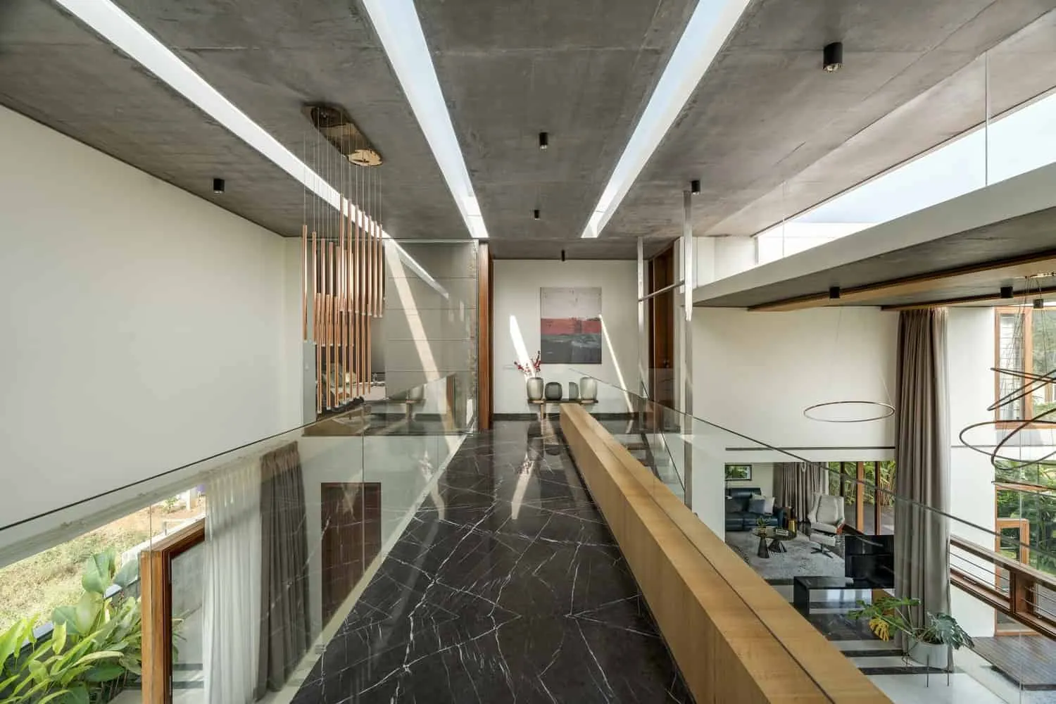 Stone House: Harmonious Blend of Nature and Modern Design by Crest Architects