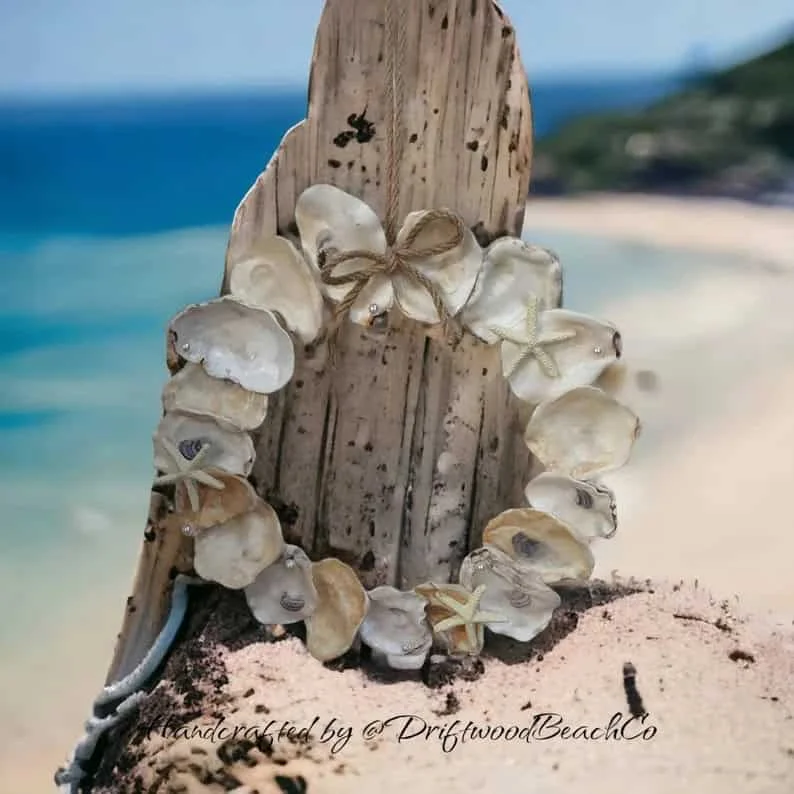 12. Guirnalda de conchas perla