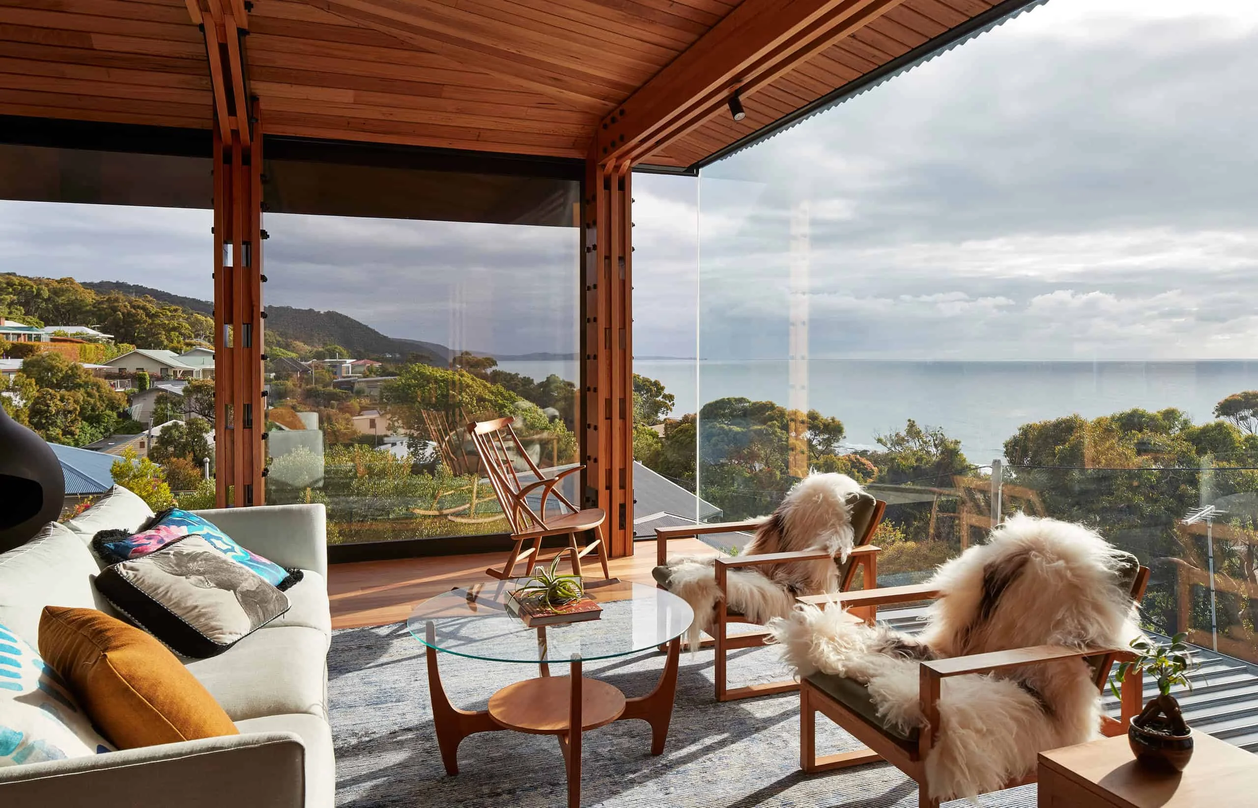 过渡到客厅的现代风格阳光房