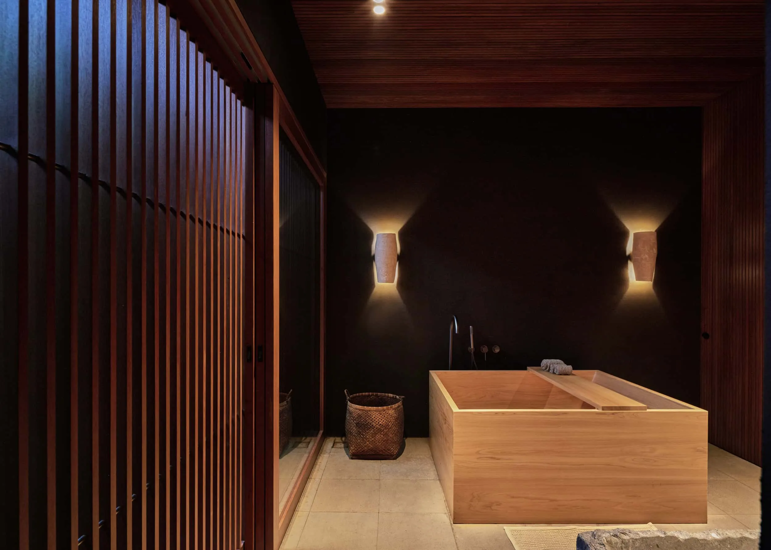 亚历克西斯·多尔尼尔展示‘自由鸟项目’:巴厘岛上的日式设计与热带现代主义融合