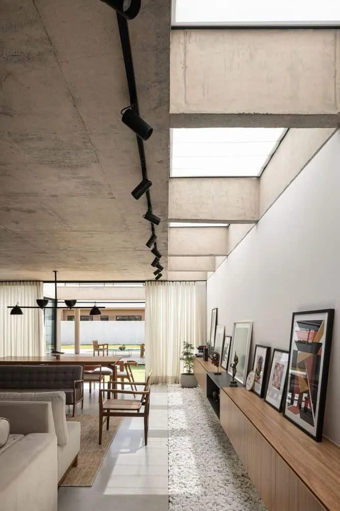 Maison Taquari par Estúdio Empena : un dialogue harmonieux entre architecture et nature