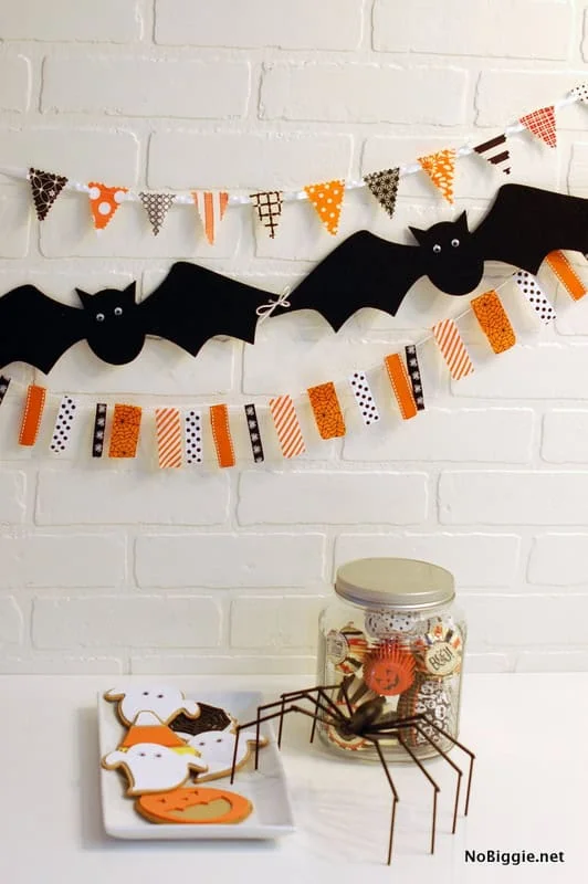 Black Cat Garland for a Playful Twist