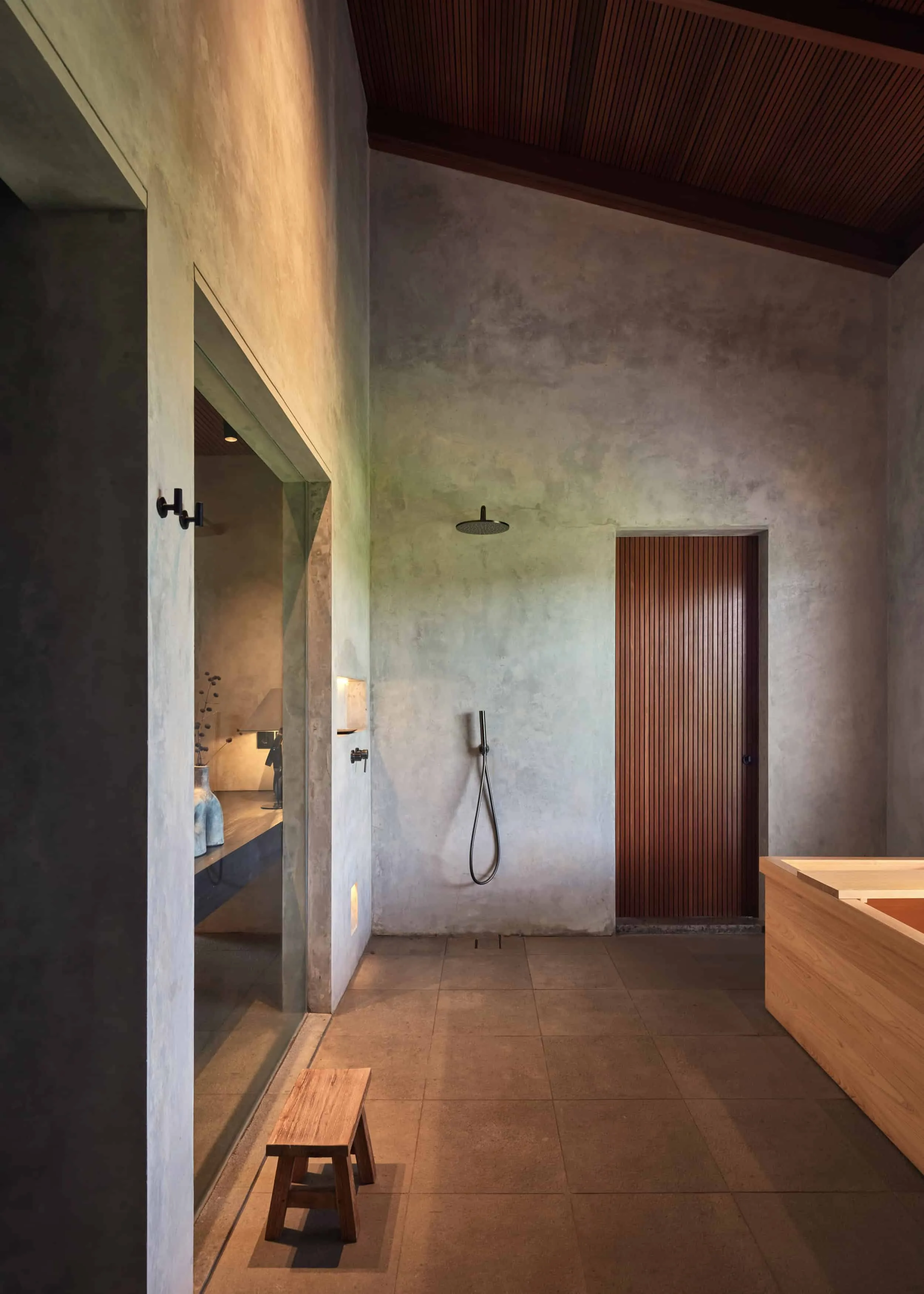 亚历克西斯·多尔尼尔展示‘自由鸟项目’:巴厘岛上的日式设计与热带现代主义融合