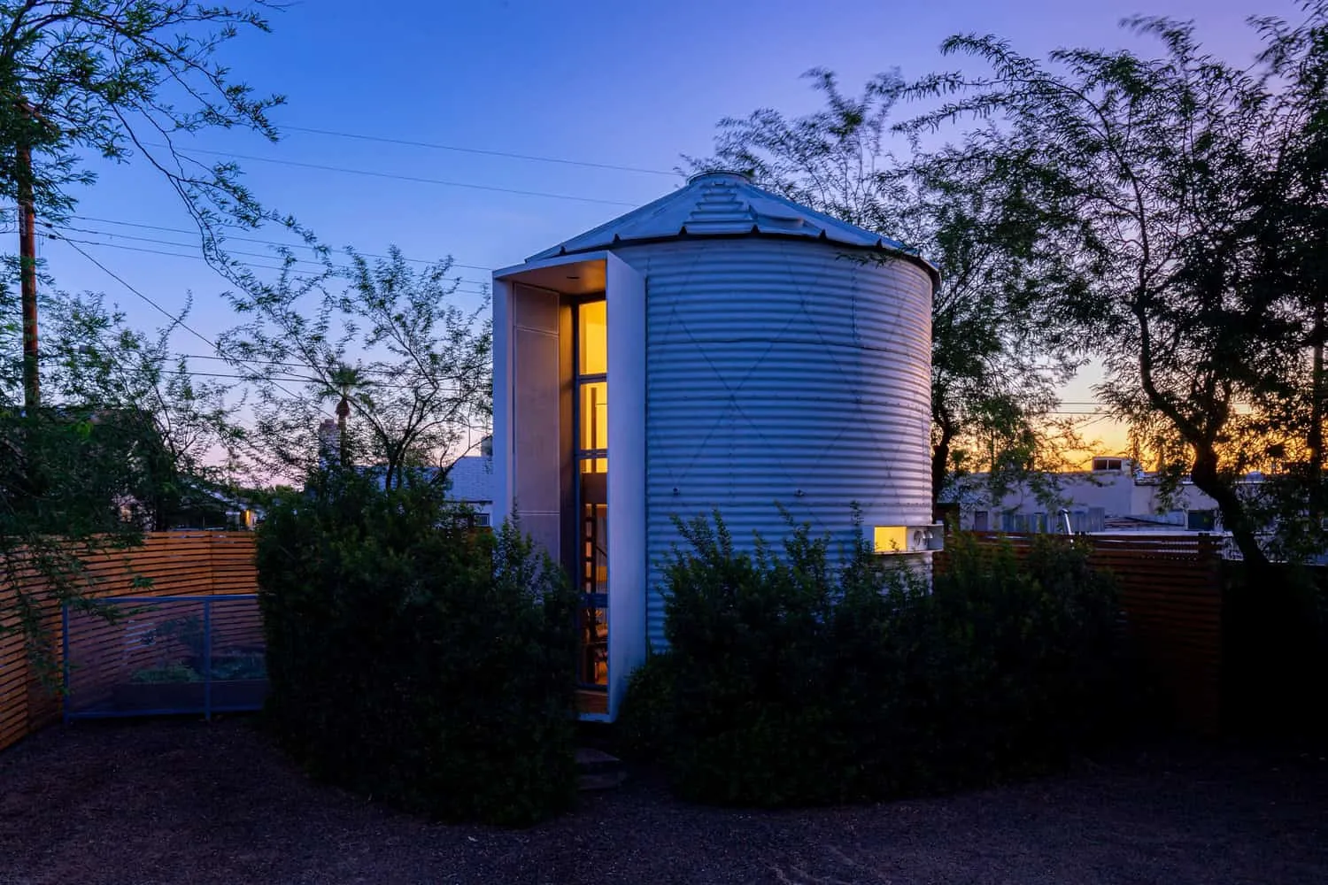 House-Silo: Grain Silo Transformed into a Modern Micro-Home in Phoenix