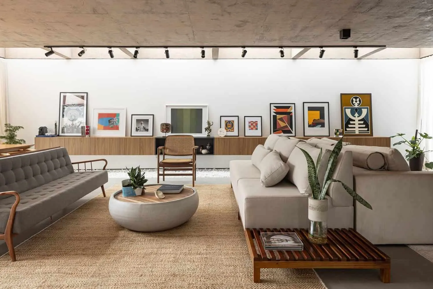 Maison Taquari par Estúdio Empena : un dialogue harmonieux entre architecture et nature