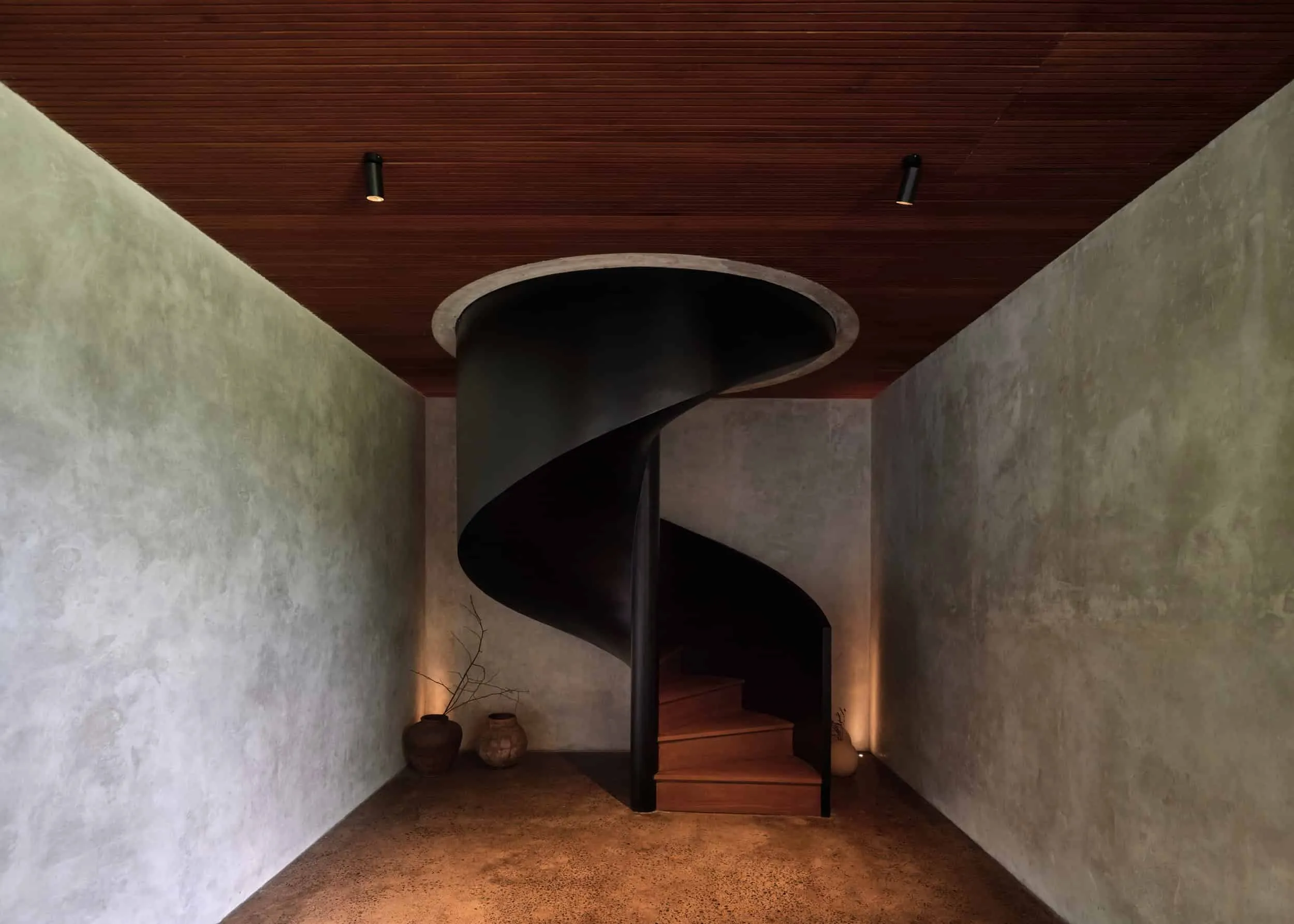 亚历克西斯·多尔尼尔展示‘自由鸟项目’:巴厘岛上的日式设计与热带现代主义融合