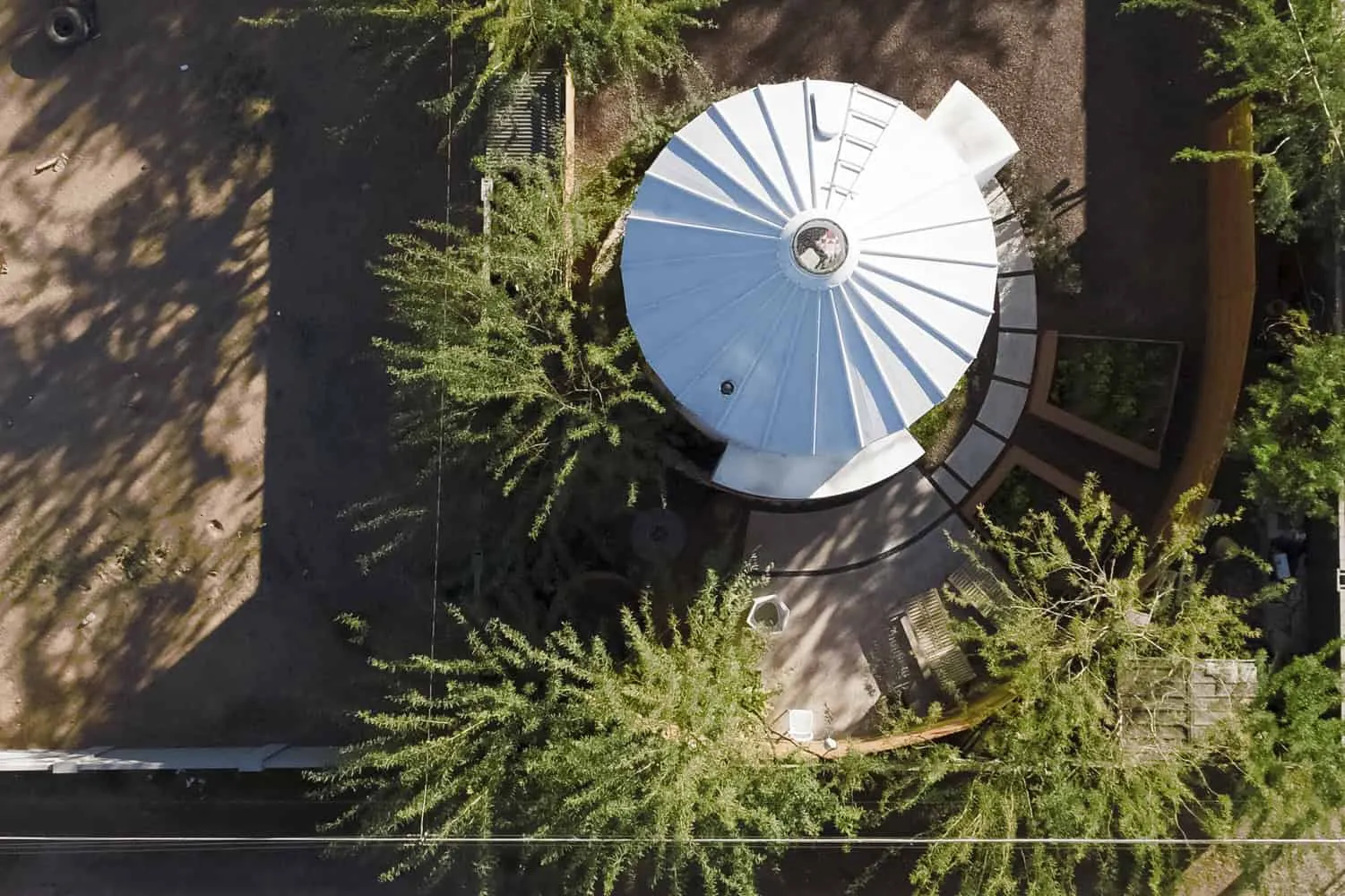 House-Silo: Grain Silo Transformed into a Modern Micro-Home in Phoenix
