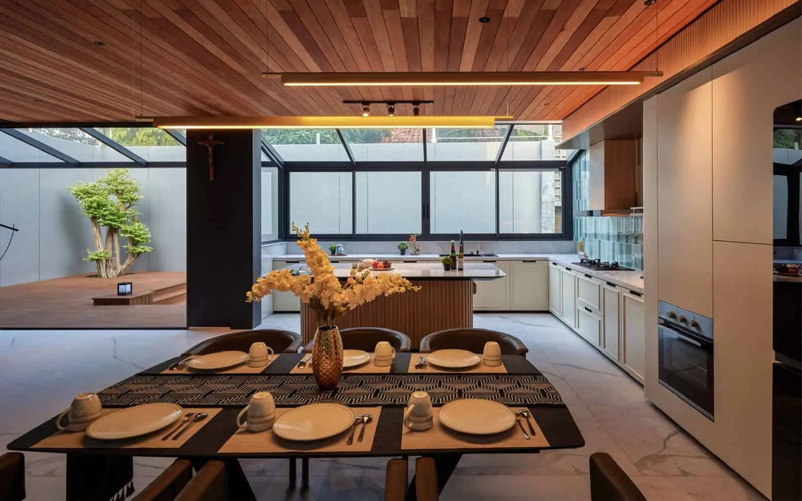 Jardin House: Un oasis urbano sostenible en Bandung de Patio Livity