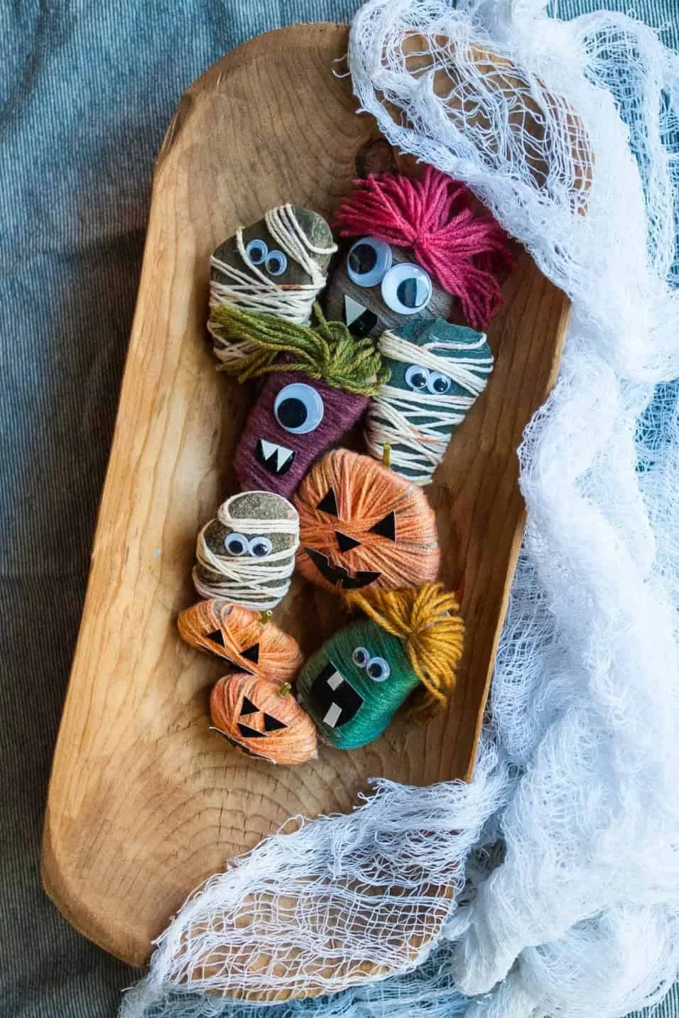 Creating a DIY Spooky Centerpiece on a Budget for your Halloween Decor