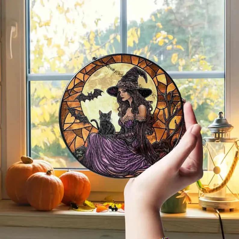 Enhance the Entrance for a Terrifying Halloween Welcome