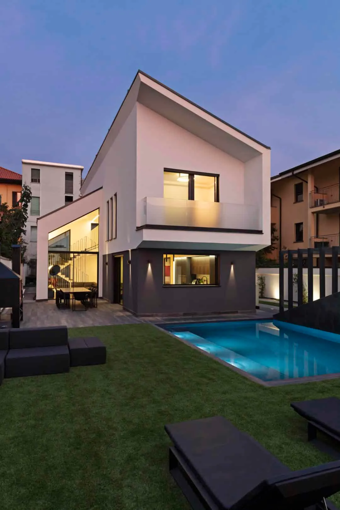 马尔泰萨纳，安尼切建筑事务所的奢华别墅：米兰郊区的几何杰作