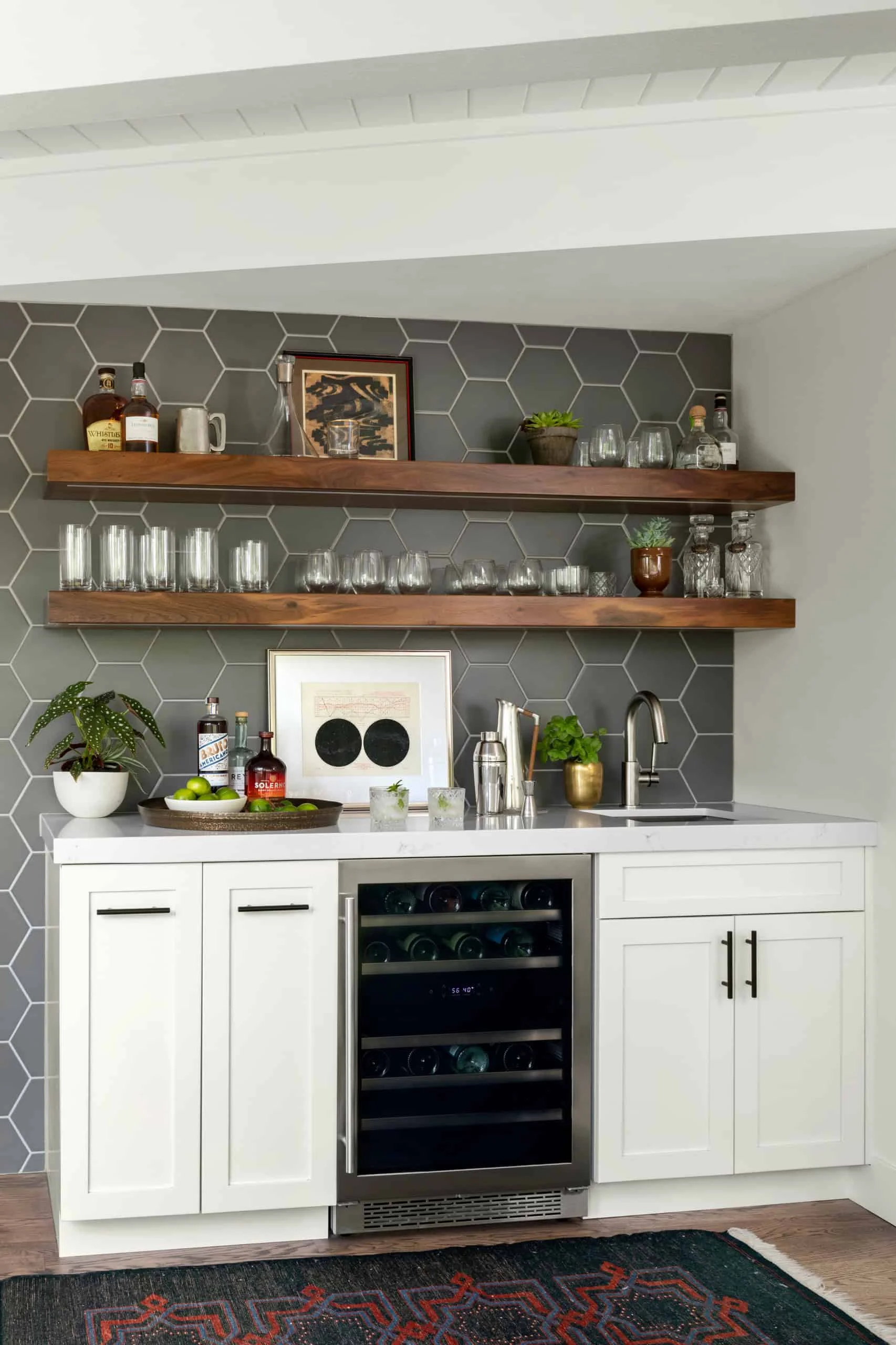 Incorporating Art and Decor