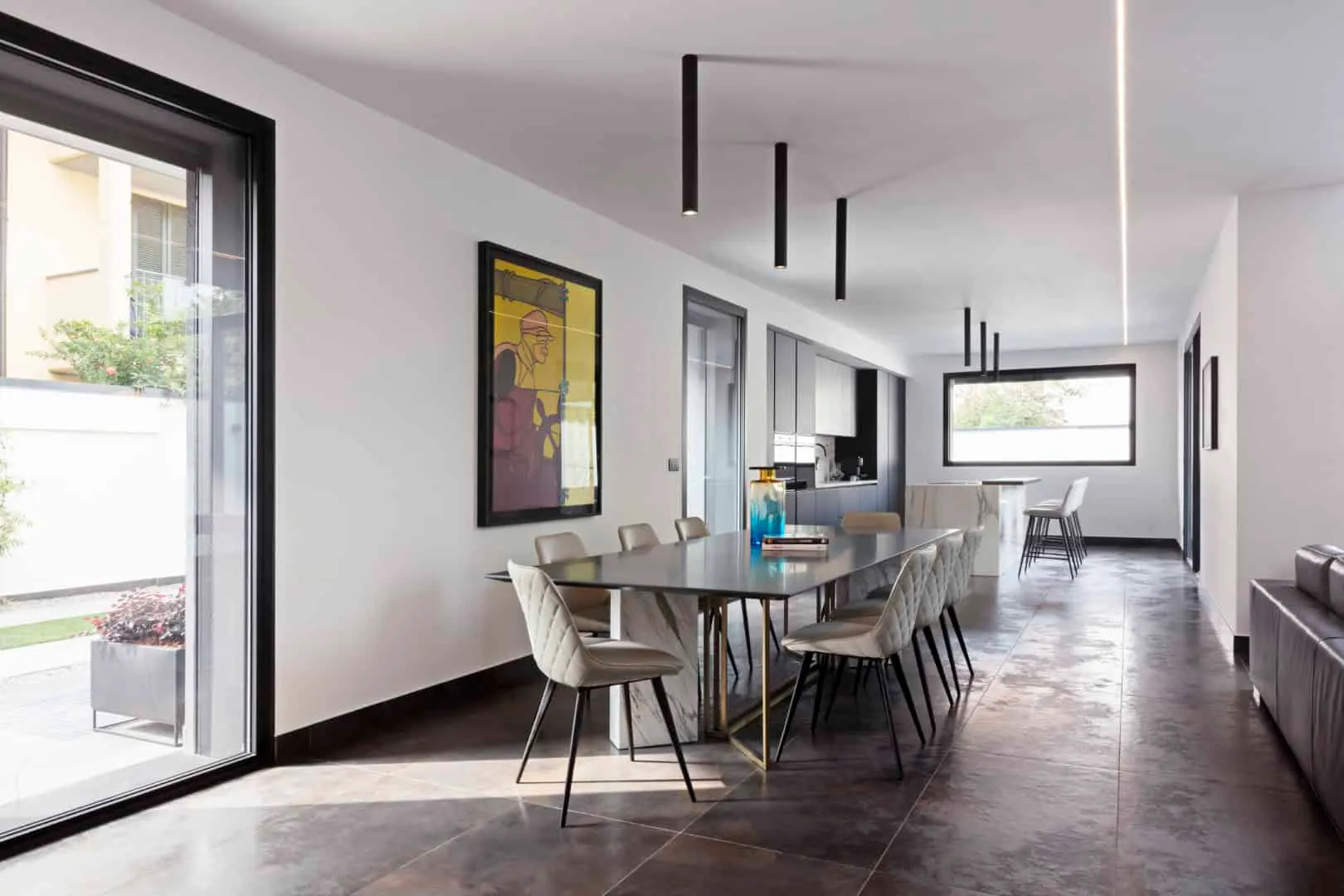 马尔泰萨纳，安尼切建筑事务所的奢华别墅：米兰郊区的几何杰作