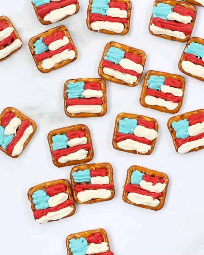 Pastelitos de bandera estadounidense para el Día de los Veteranos