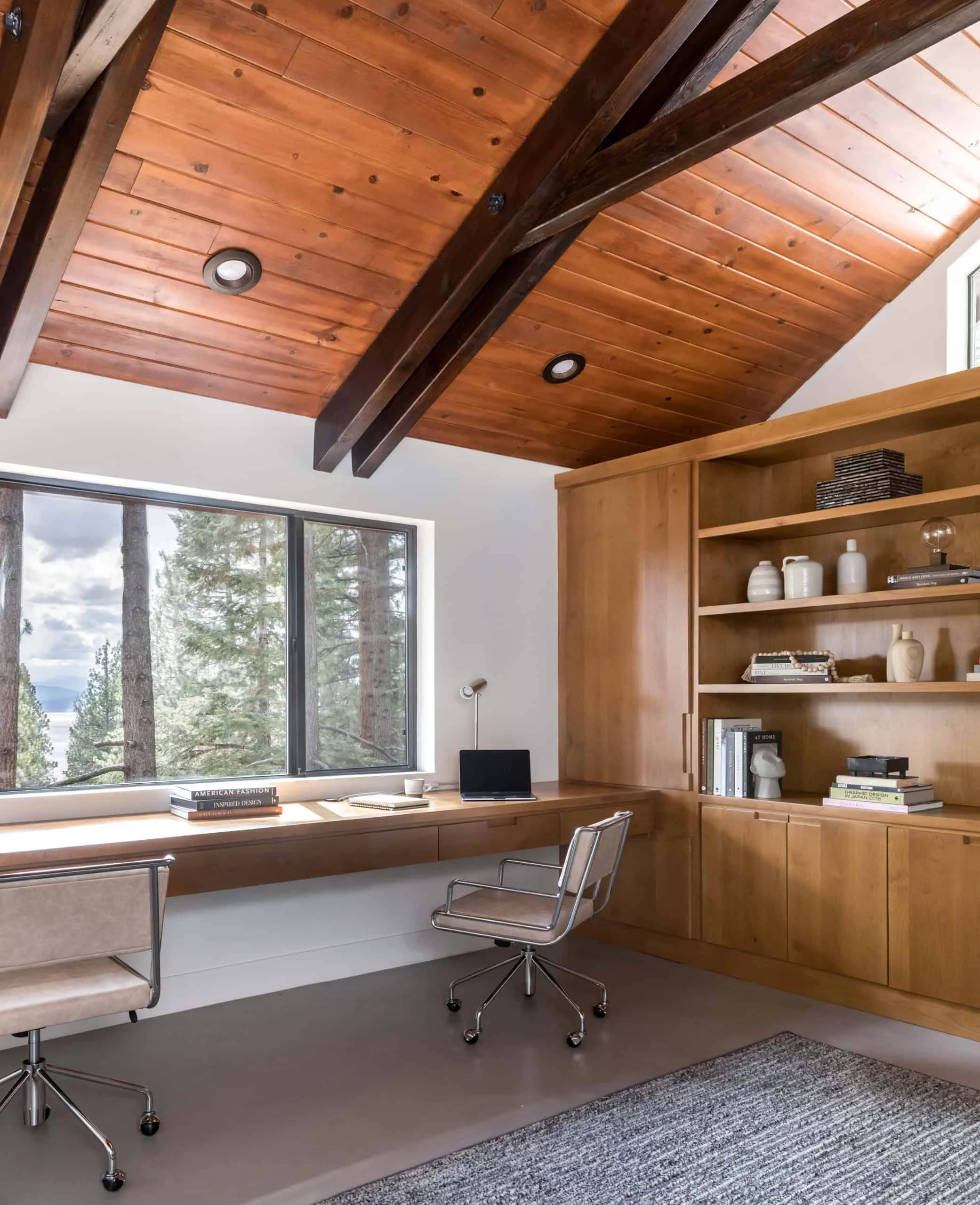 Möbelanordnung für Zusammenarbeit und Komfort