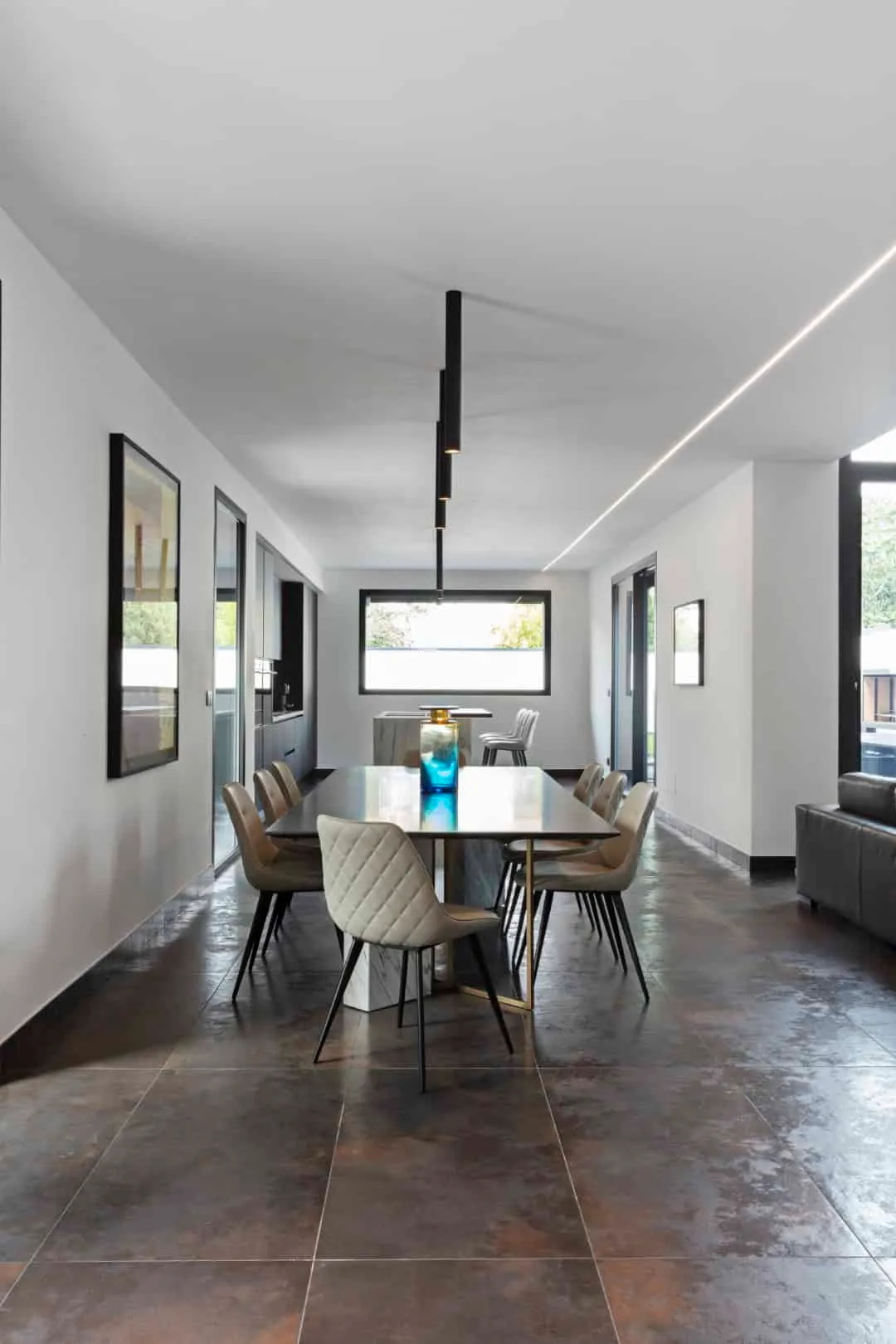 马尔泰萨纳，安尼切建筑事务所的奢华别墅：米兰郊区的几何杰作