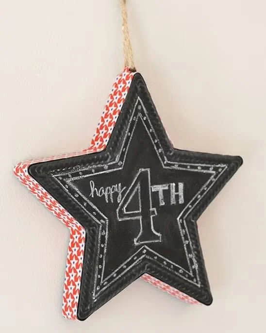Decoración estrellada con tiza para el Día de los Veteranos