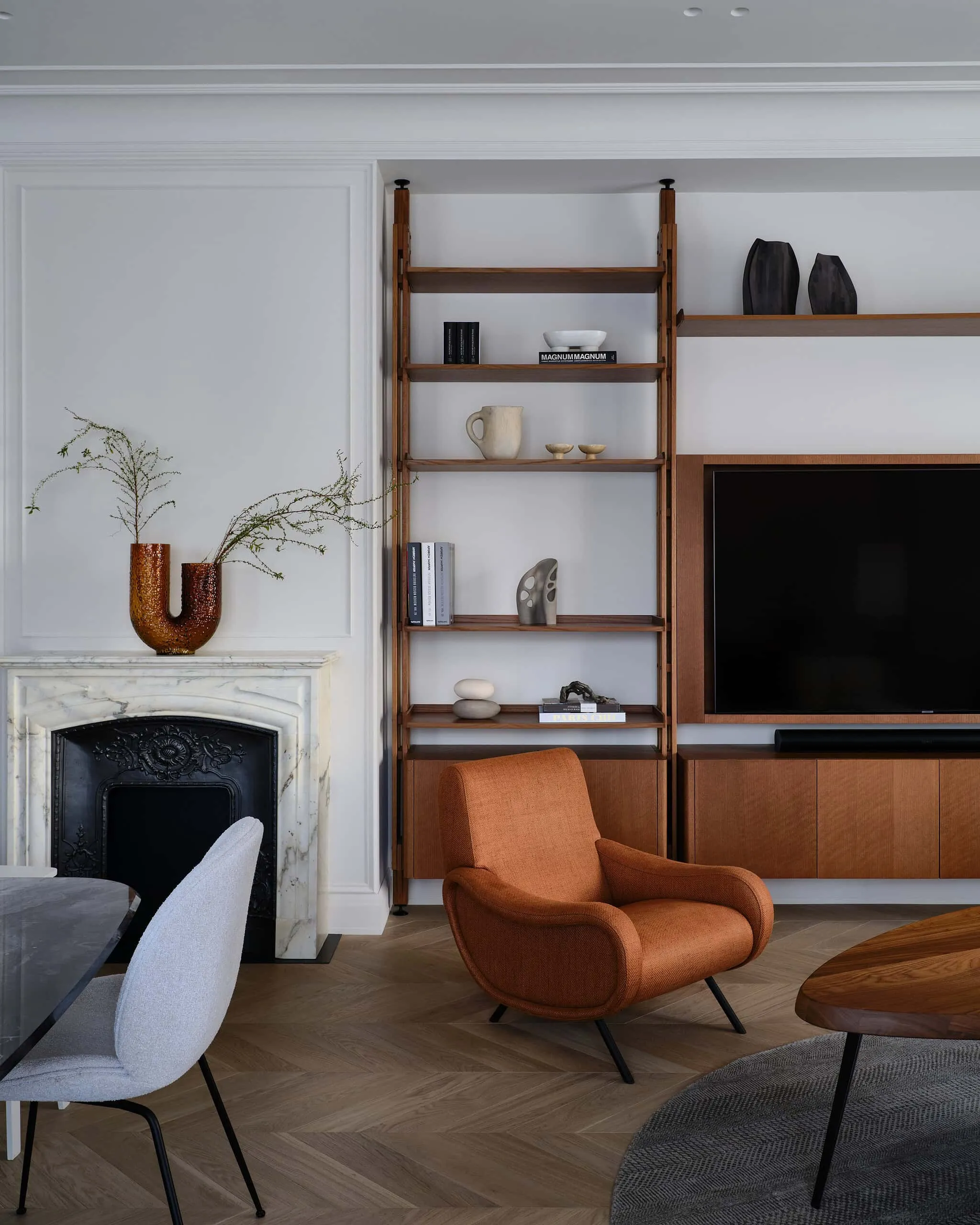 法式优雅与美式舒适在莫斯科公寓中的完美融合，由Simple Interiors设计