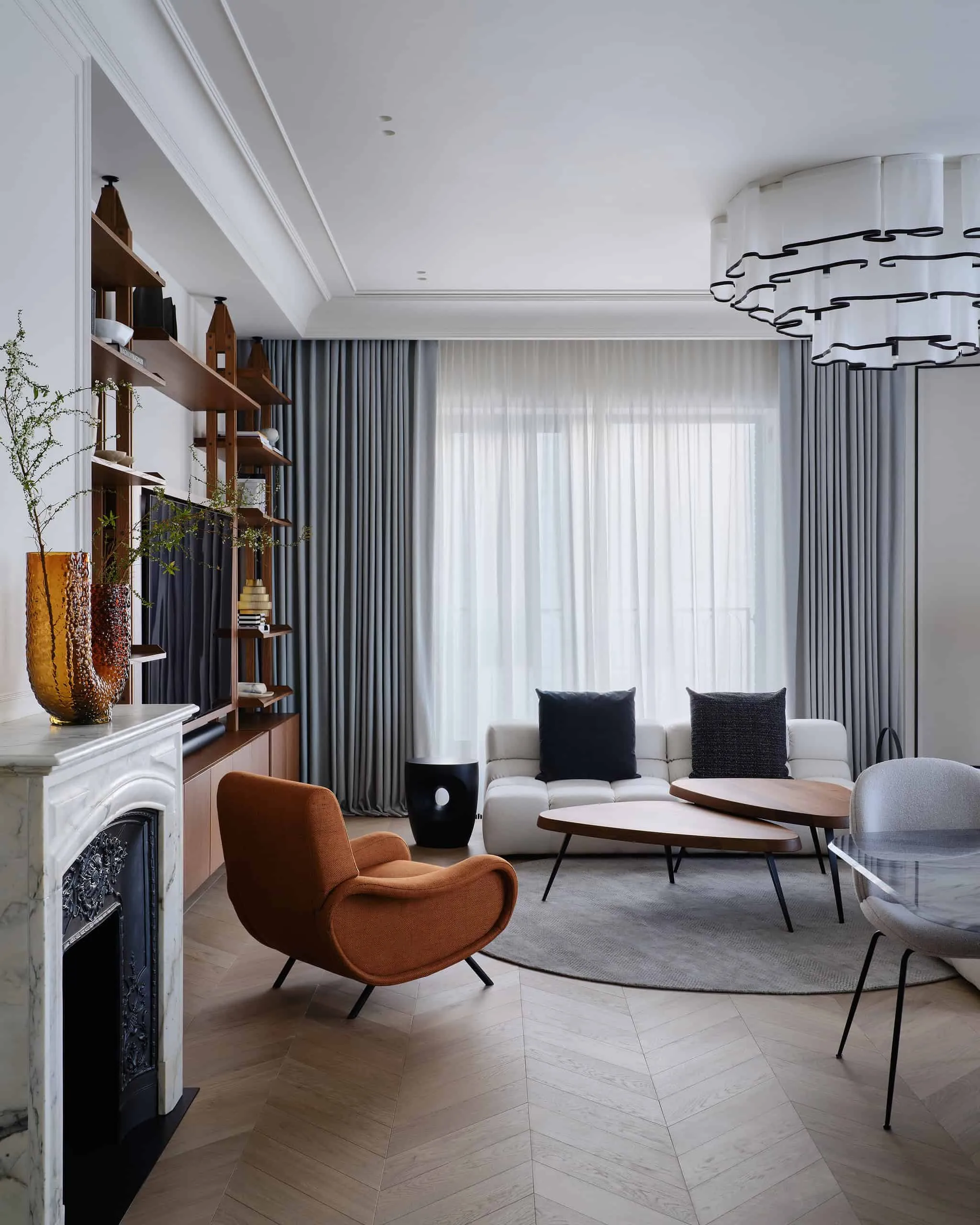 法式优雅与美式舒适在莫斯科公寓中的完美融合，由Simple Interiors设计