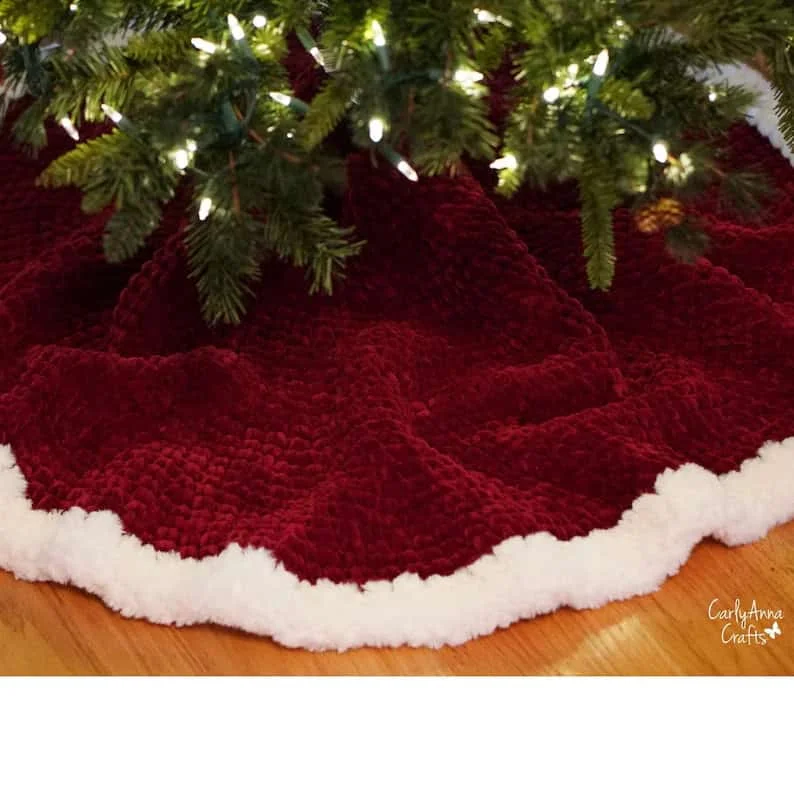 Minimalist and Neutral Tree Skirts for a Modern Look