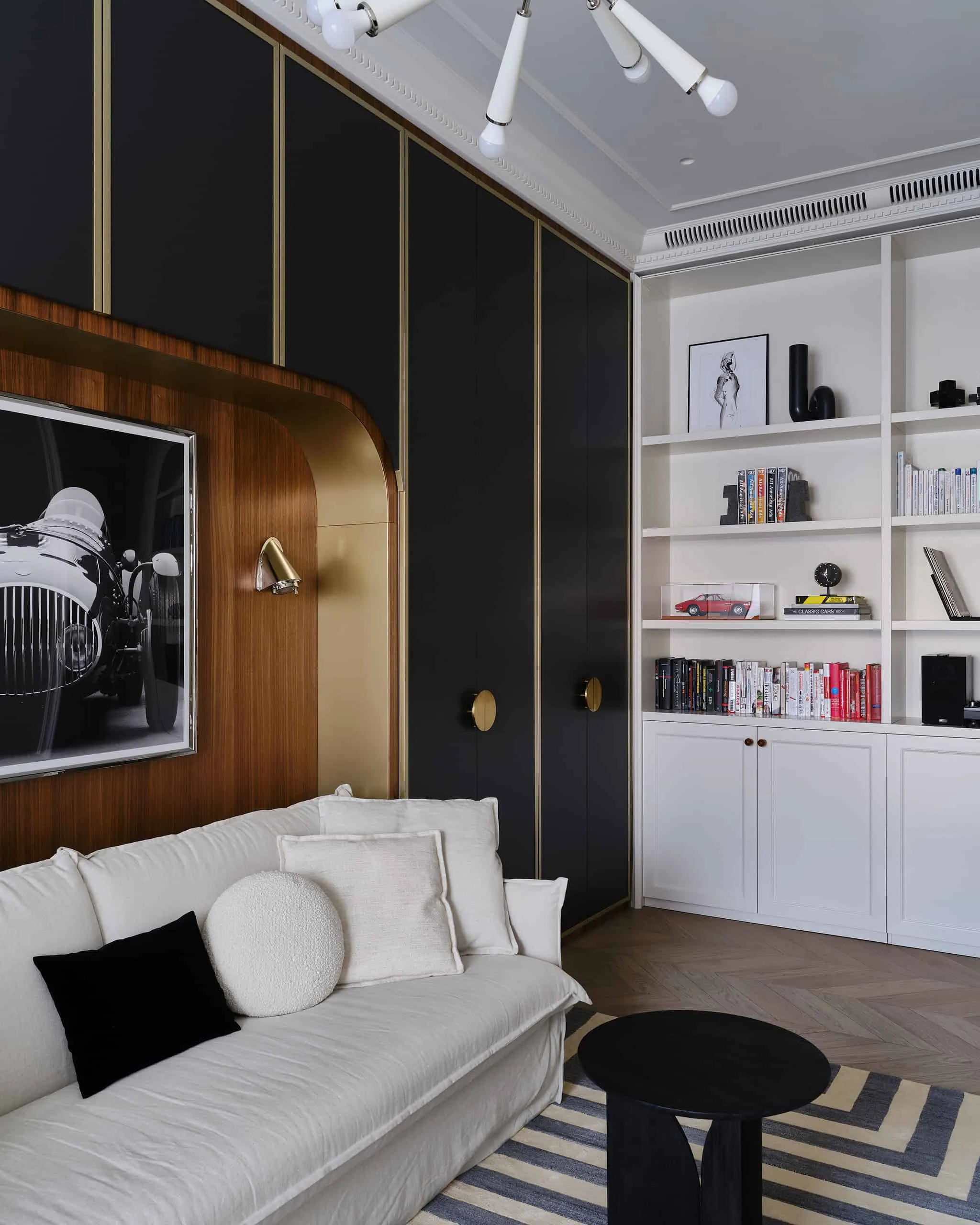 法式优雅与美式舒适在莫斯科公寓中的完美融合，由Simple Interiors设计