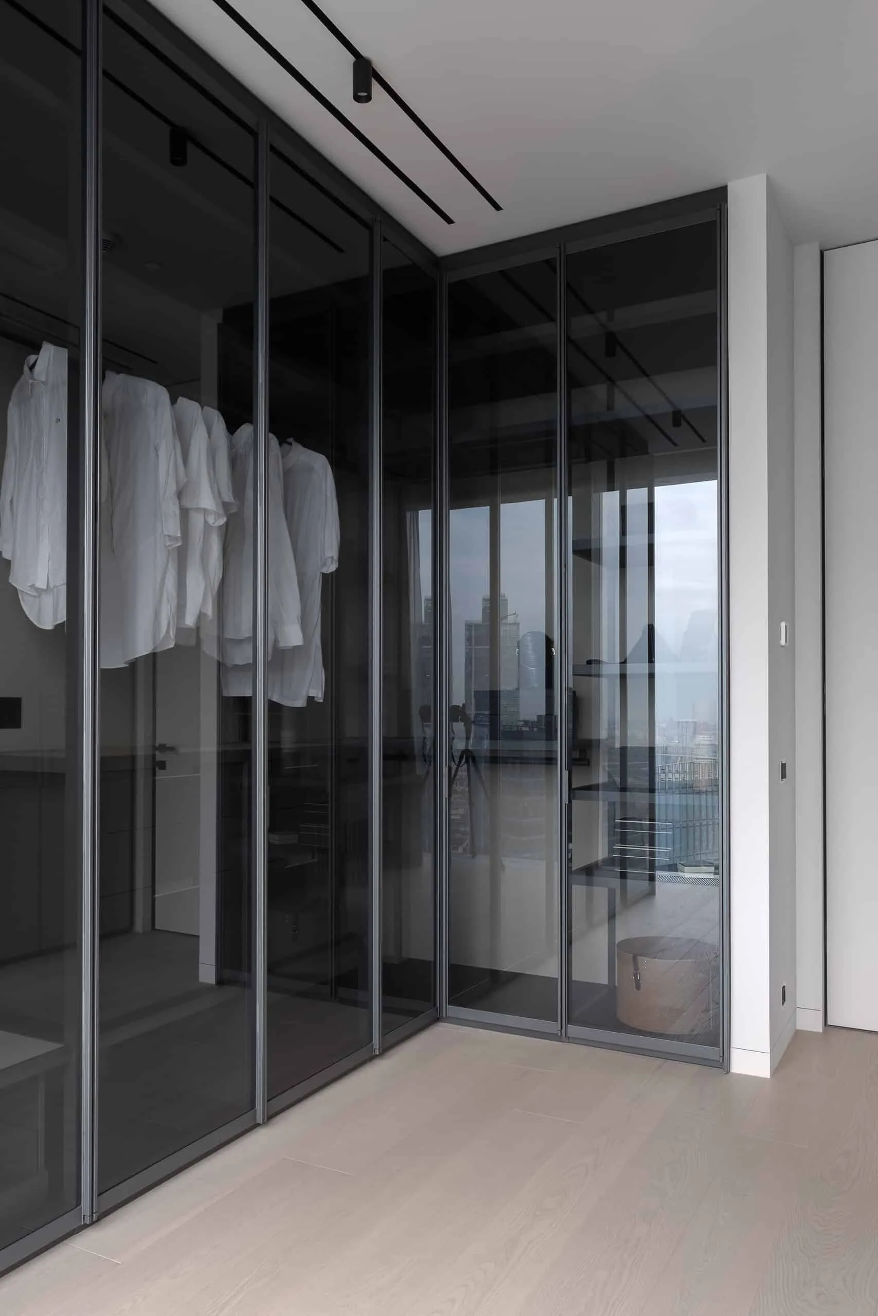 NEVATOWERS住宅综合体公寓设计：现代极简主义改造