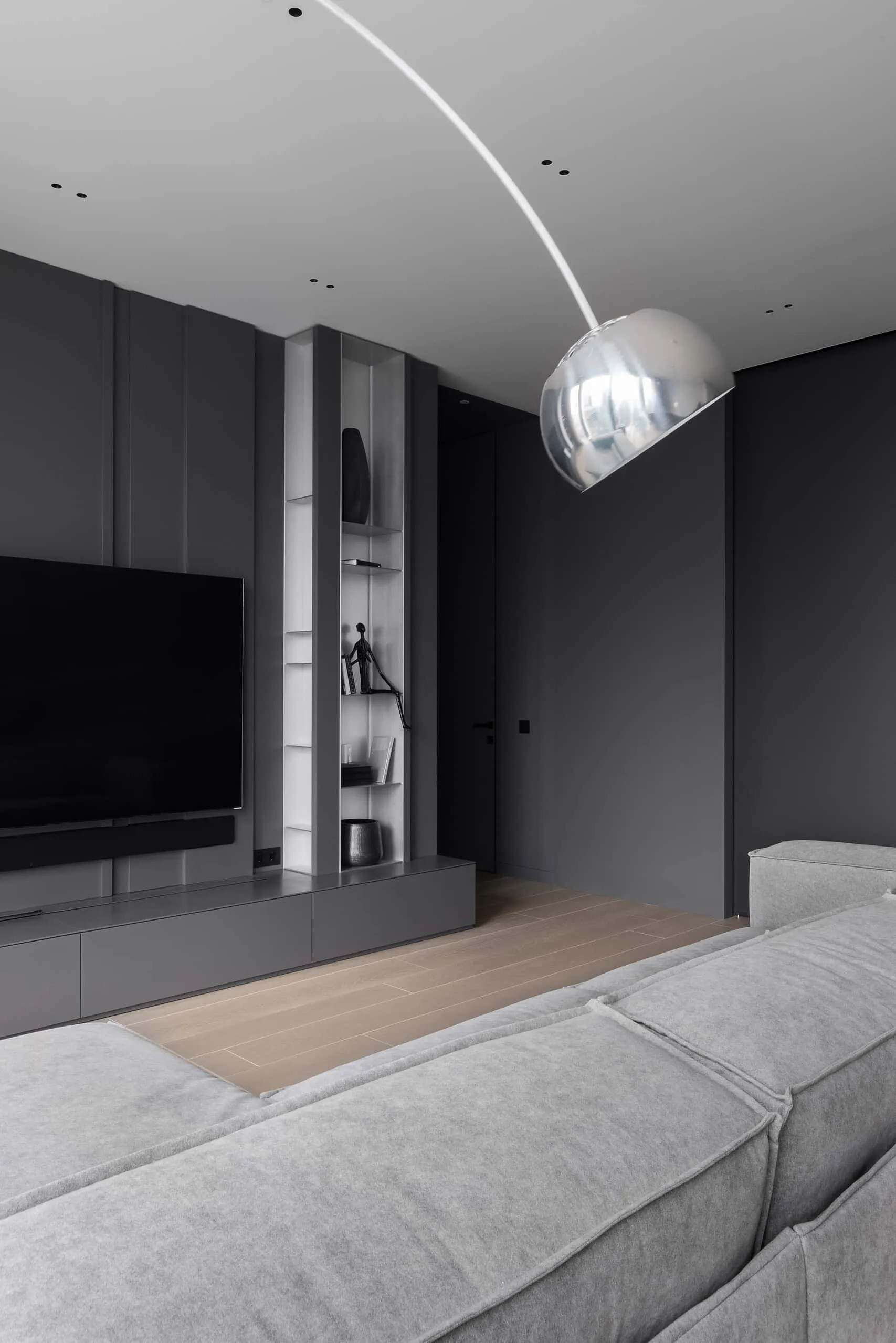 NEVATOWERS住宅综合体公寓设计：现代极简主义改造