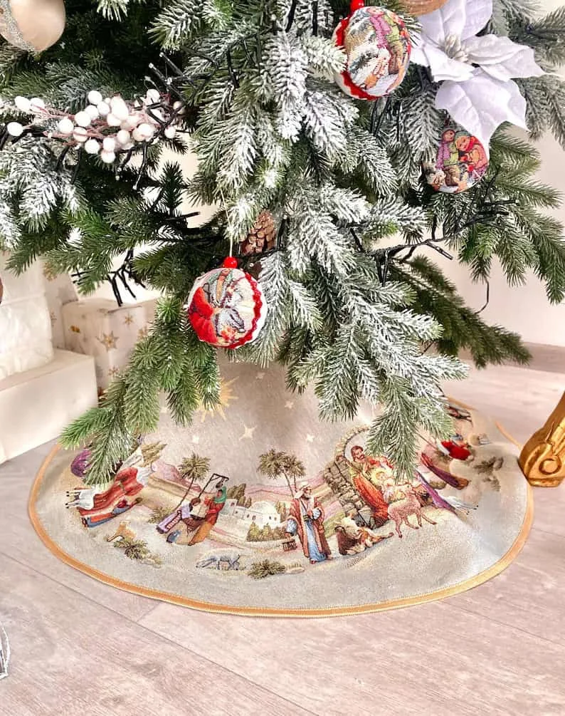 Layered Tree Skirts for Added Dimension
