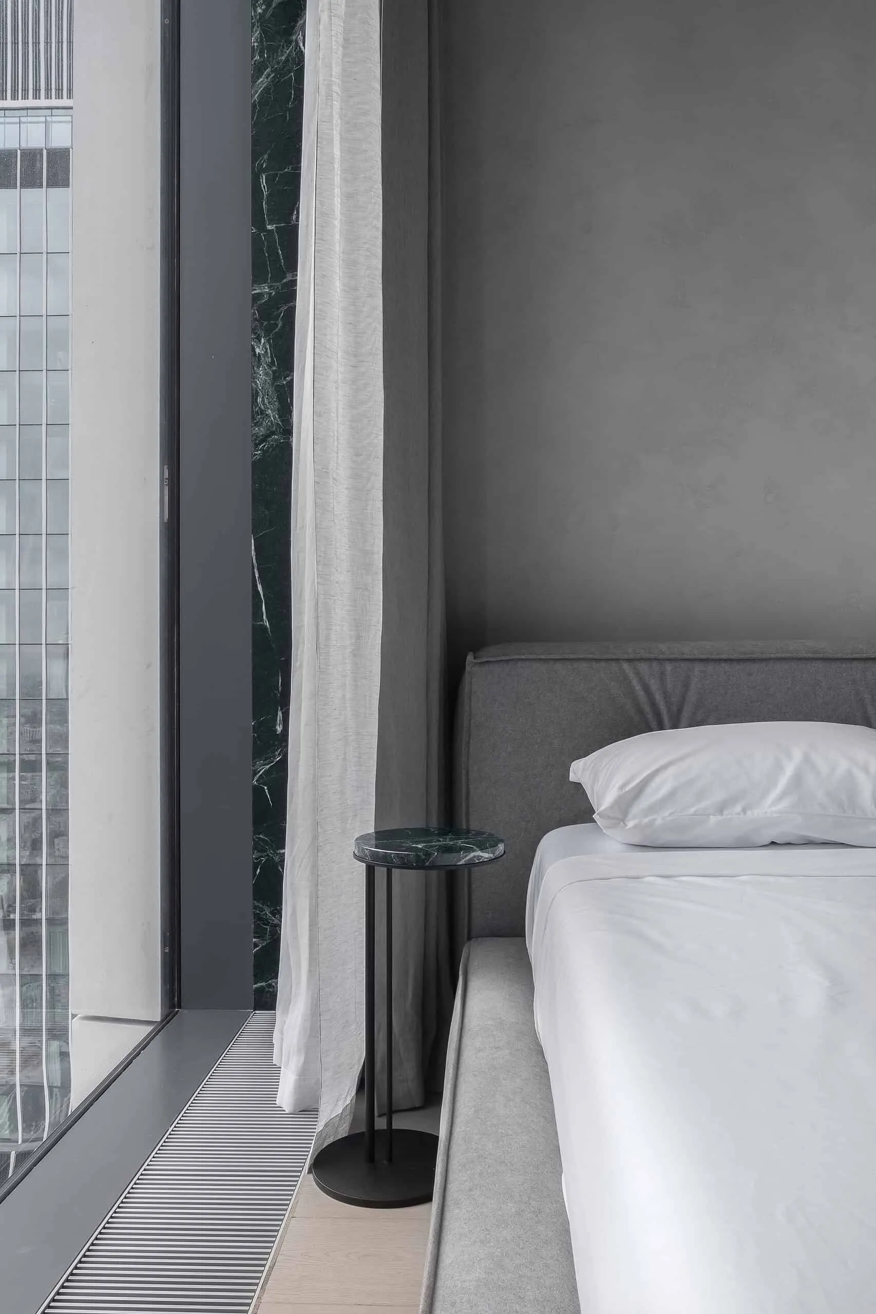 NEVATOWERS住宅综合体公寓设计：现代极简主义改造