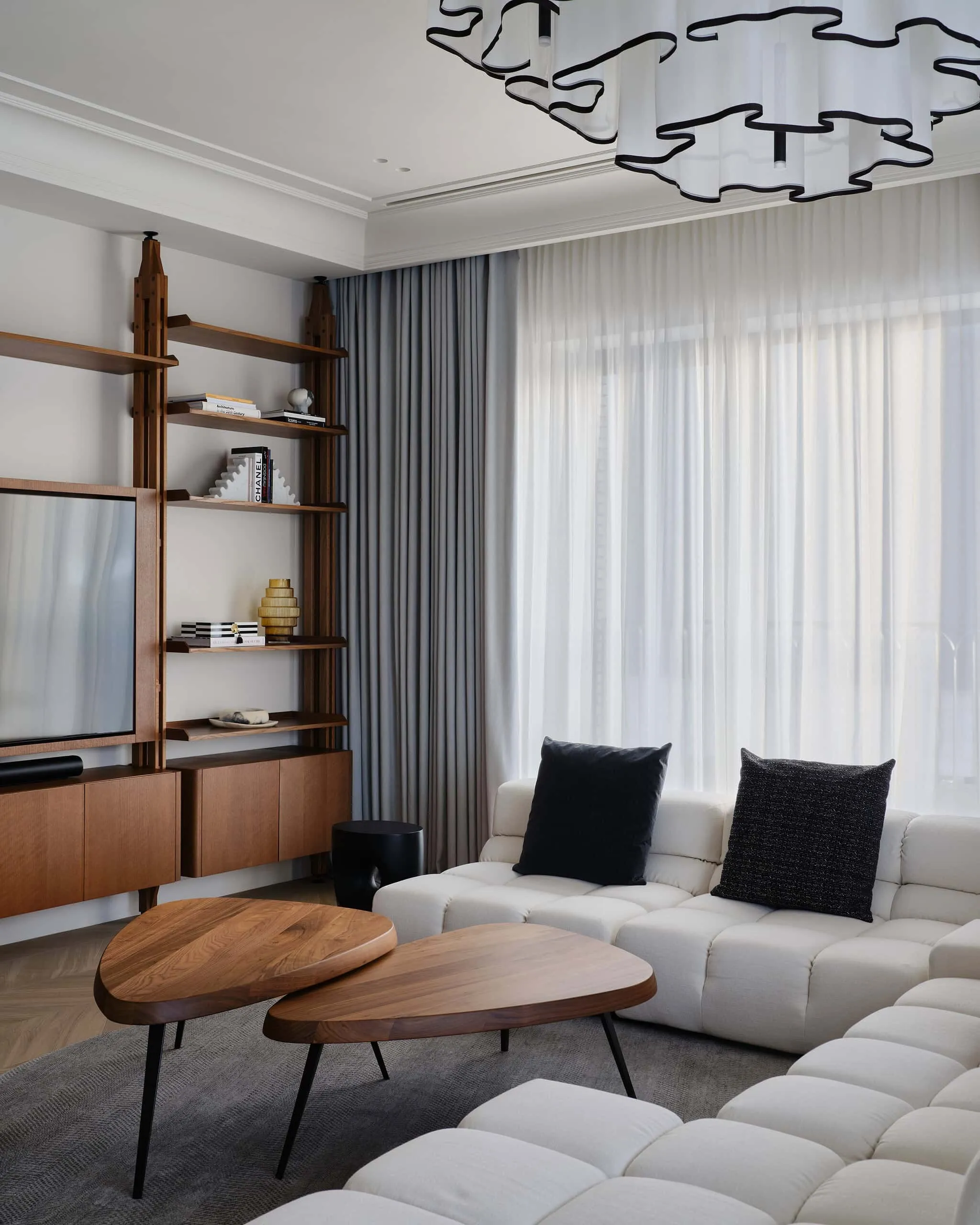 法式优雅与美式舒适在莫斯科公寓中的完美融合，由Simple Interiors设计