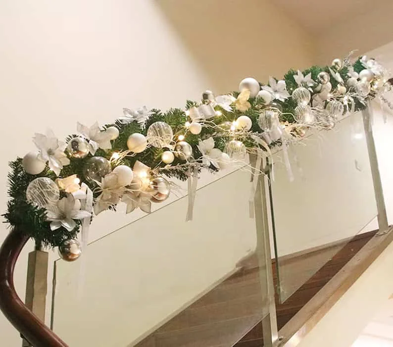 Eclectic Christmas Buntings for a Modern Twist