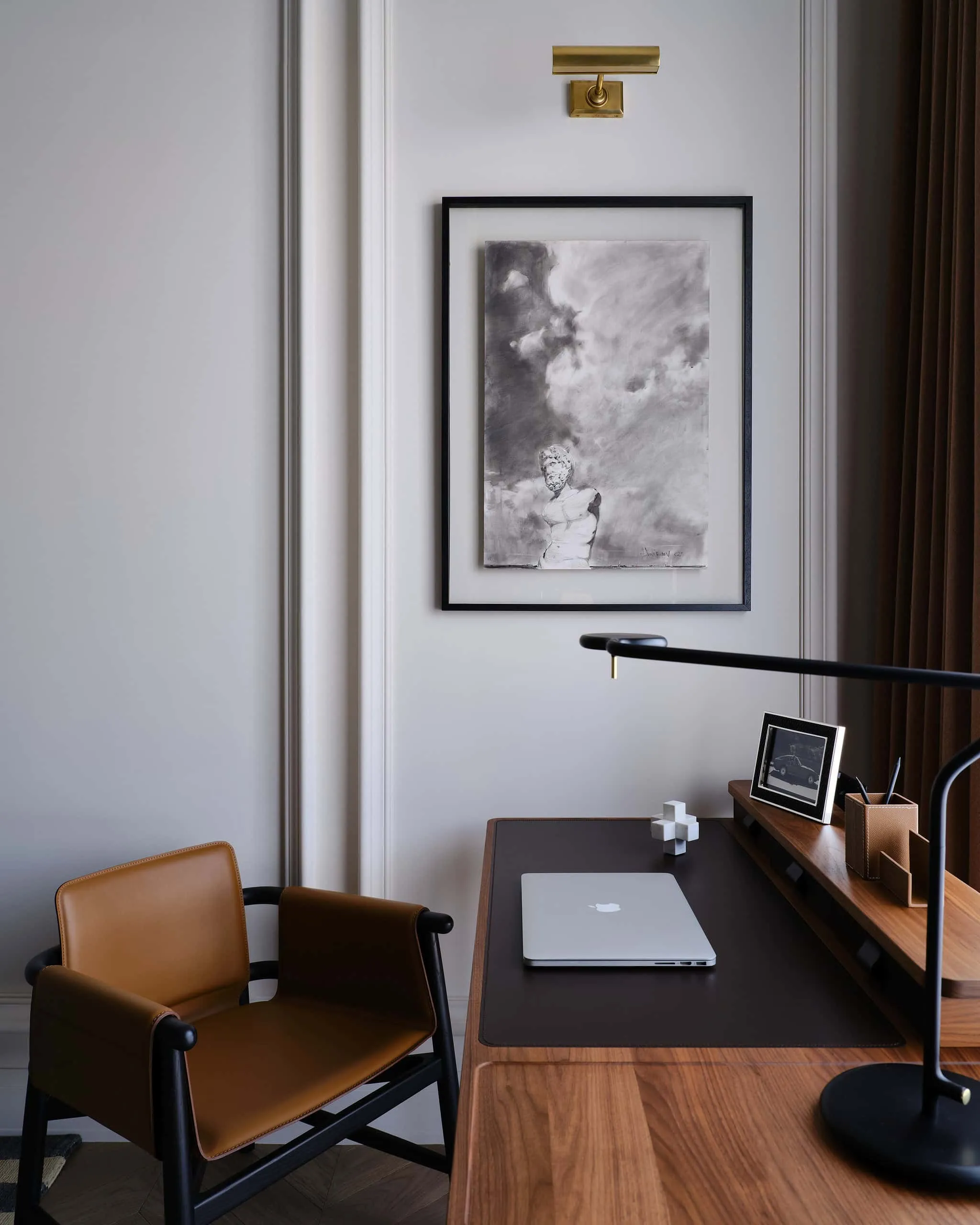 法式优雅与美式舒适在莫斯科公寓中的完美融合，由Simple Interiors设计