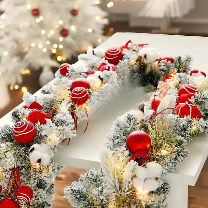 Traditional and Rustic Christmas Garland Ideas