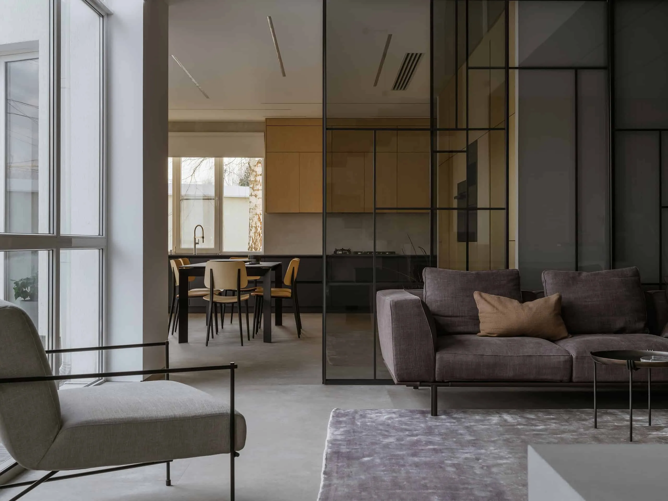 House with Flying Staircase: Minimalist Renovation by Makedesign Studio