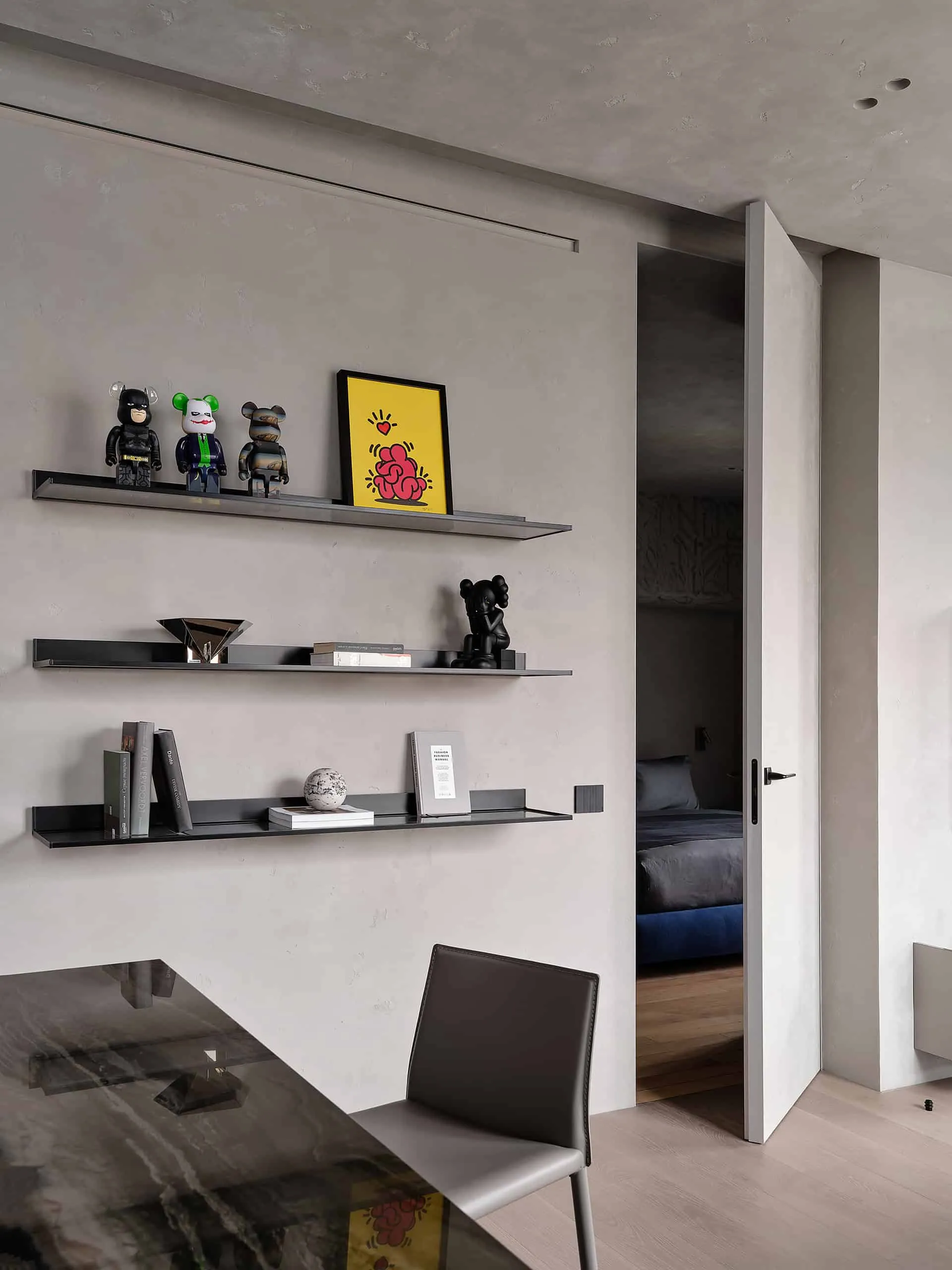 Квартира з тяжким характером — портретний вид 13, перспектива коридору