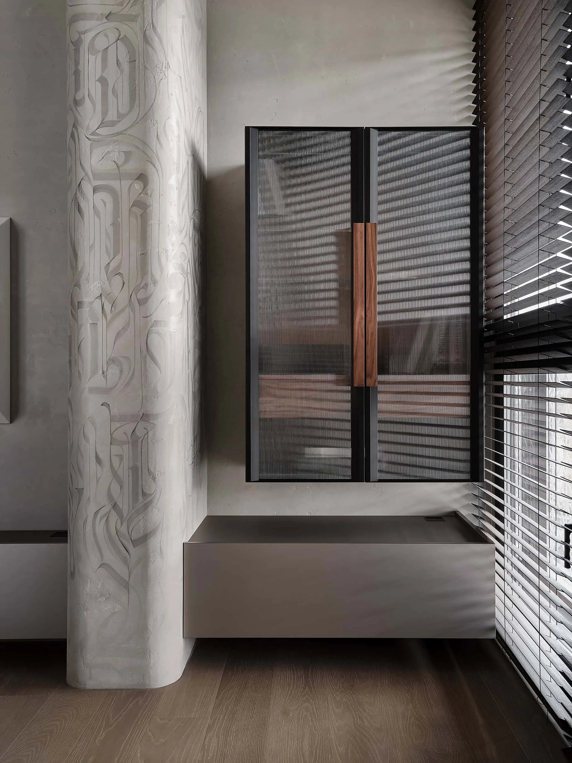 Квартира з тяжким характером — портретний вид 06, високі кухонні модулі