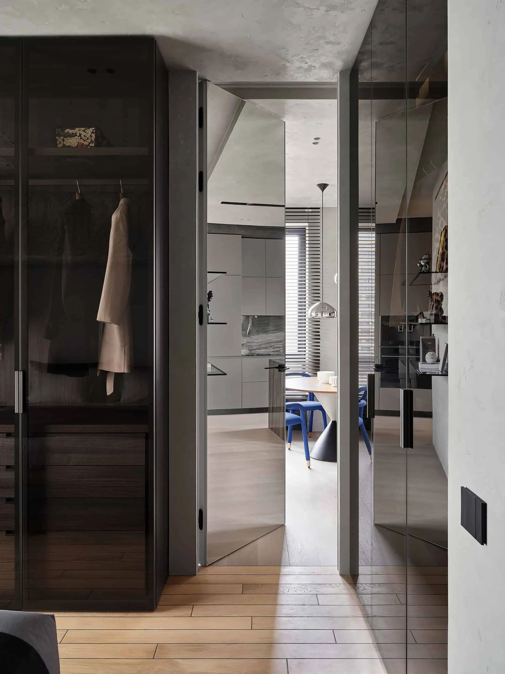 Квартира з тяжким характером — портретний вид 25, меблі та мистецтво