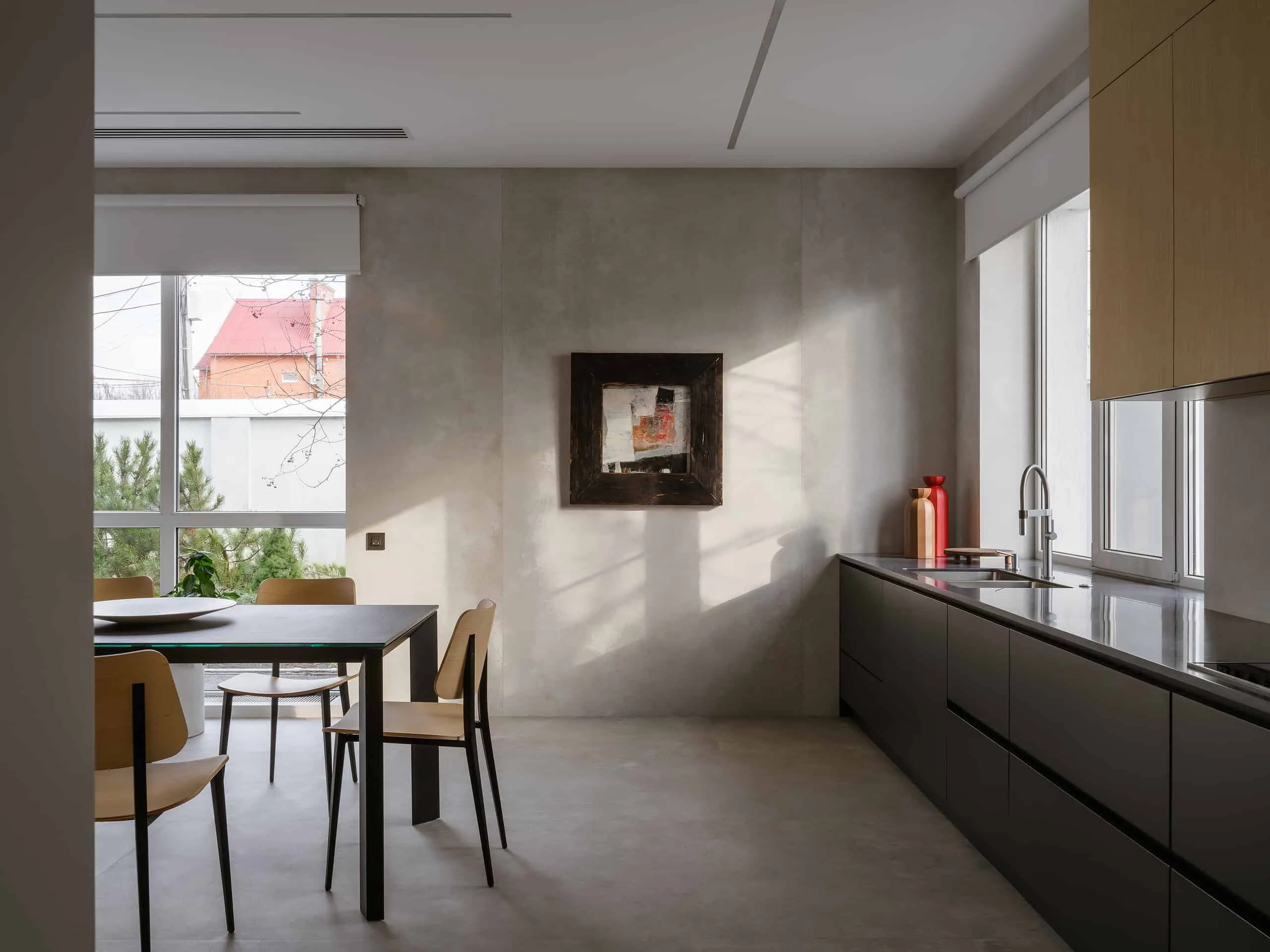 House with Flying Staircase: Minimalist Renovation by Makedesign Studio