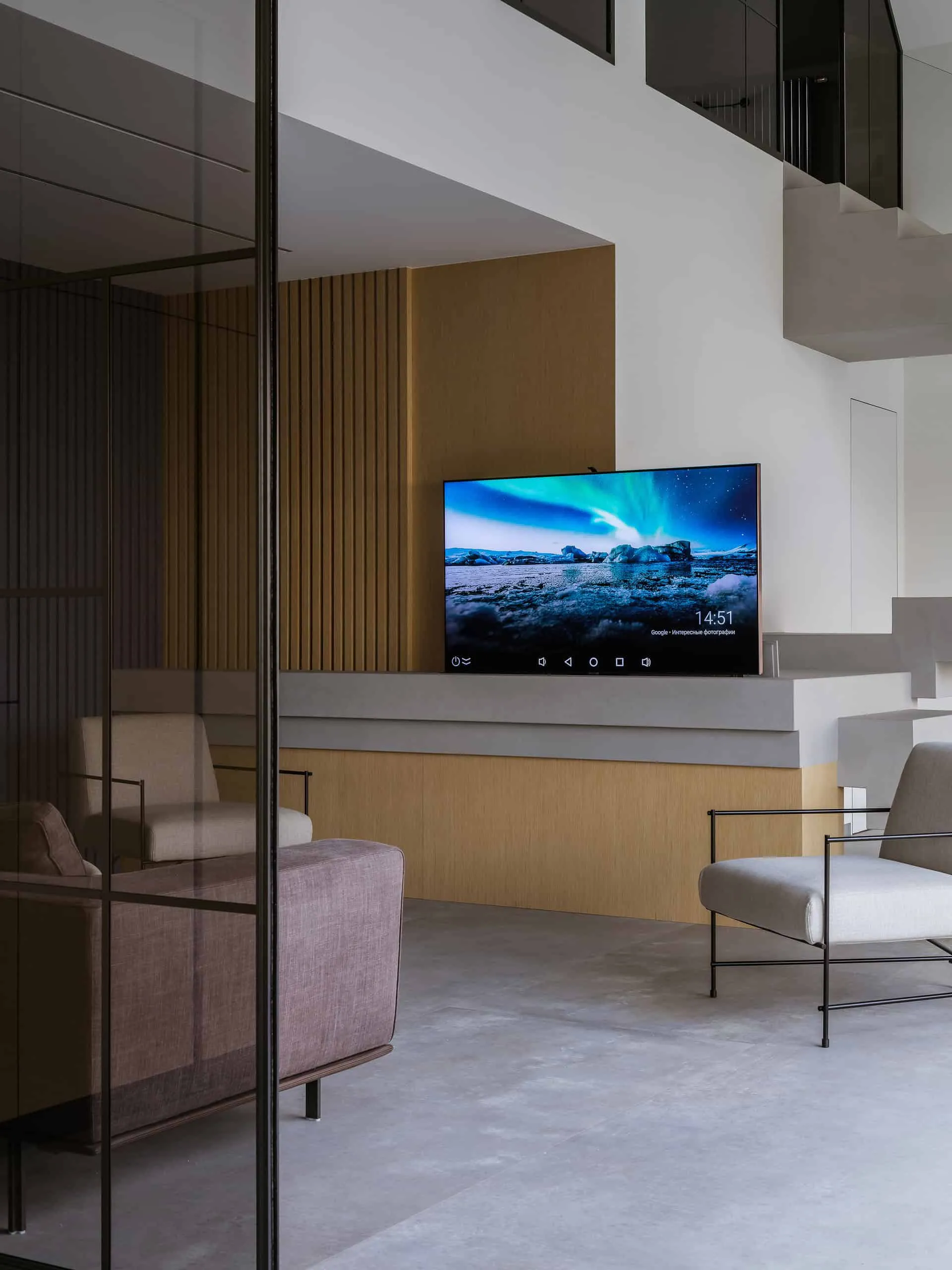 House with Flying Staircase: Minimalist Renovation by Makedesign Studio