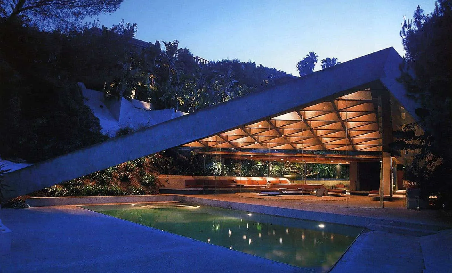 Architectural Elegance of Curved Glass Windows: Enhancing Homes with Stylish Lighting and Efficiency Architectural Elegance of Curved Glass Windows: Enhancing Homes with Stylish Lighting and Efficiency