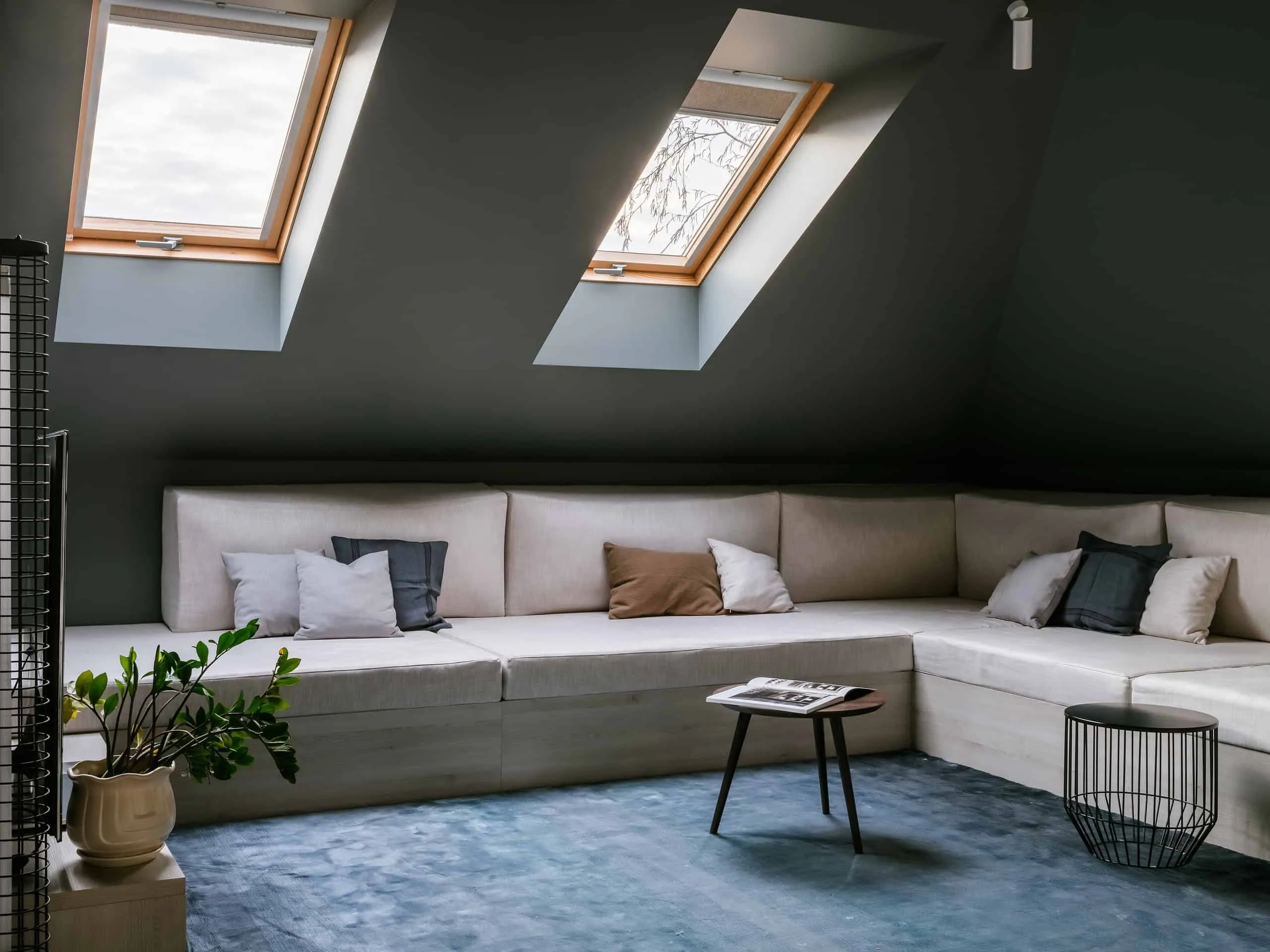 House with Flying Staircase: Minimalist Renovation by Makedesign Studio