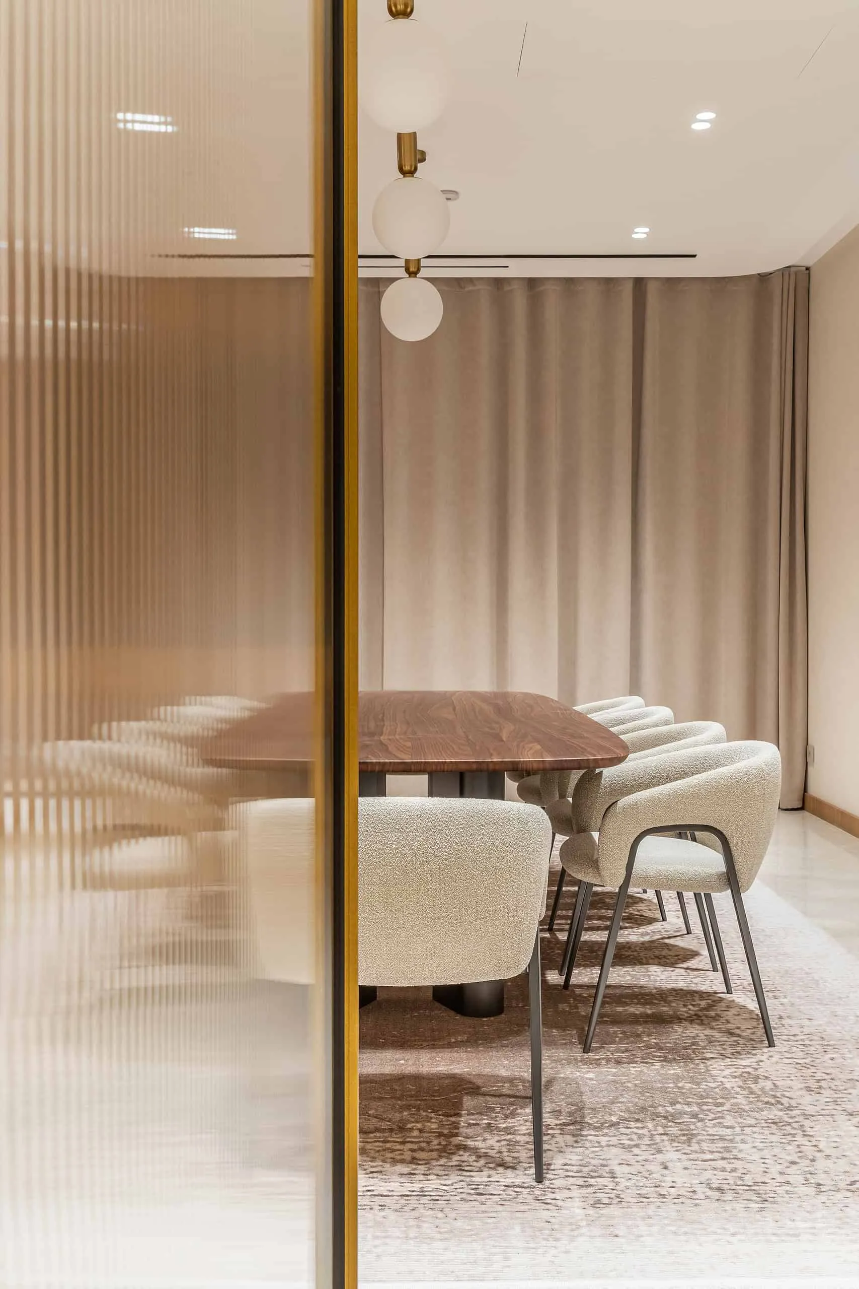 塔什干家用办公室：功能性与舒适性的和谐结合