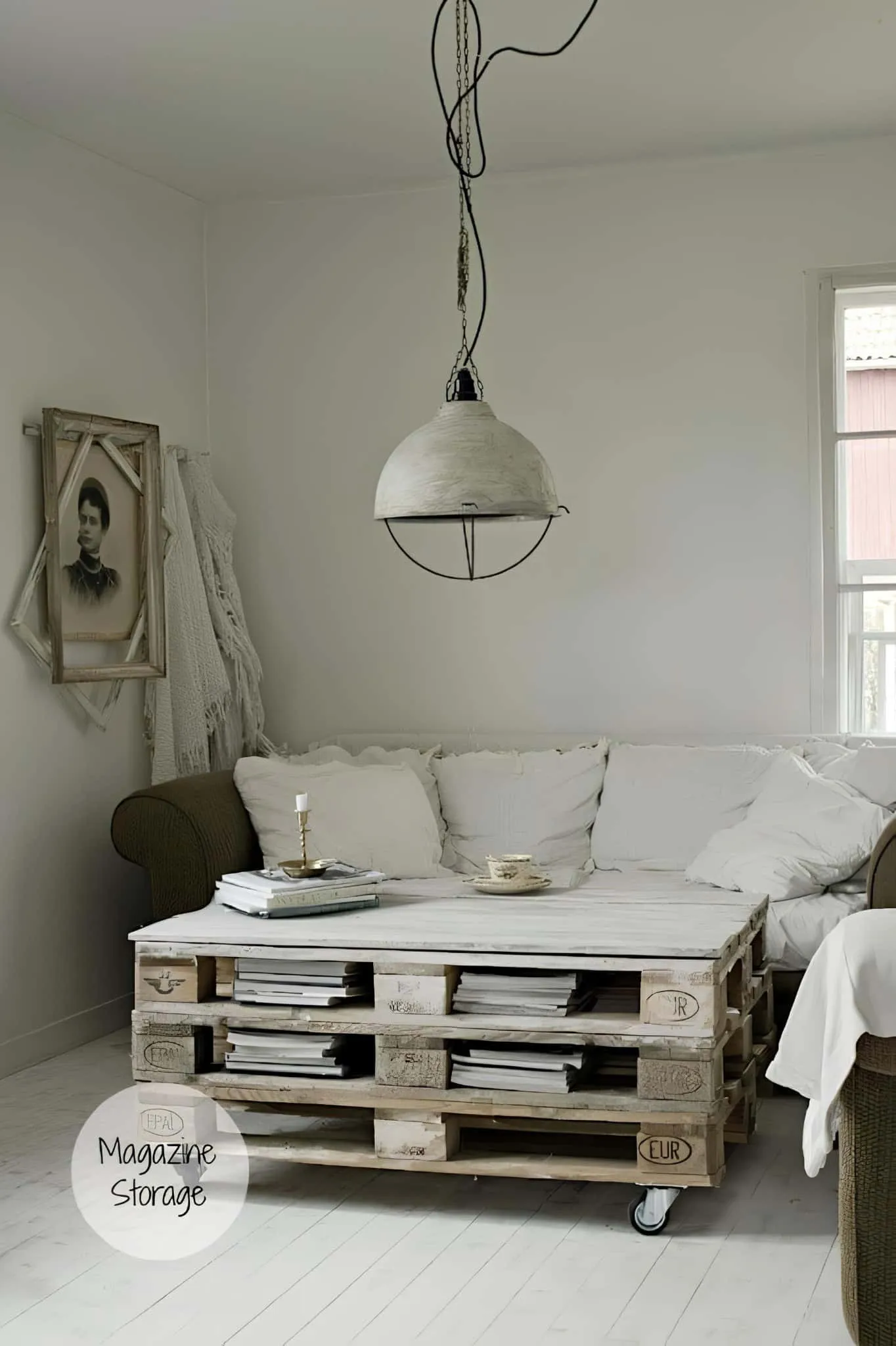 复古风格的开放式杂志储物桌。