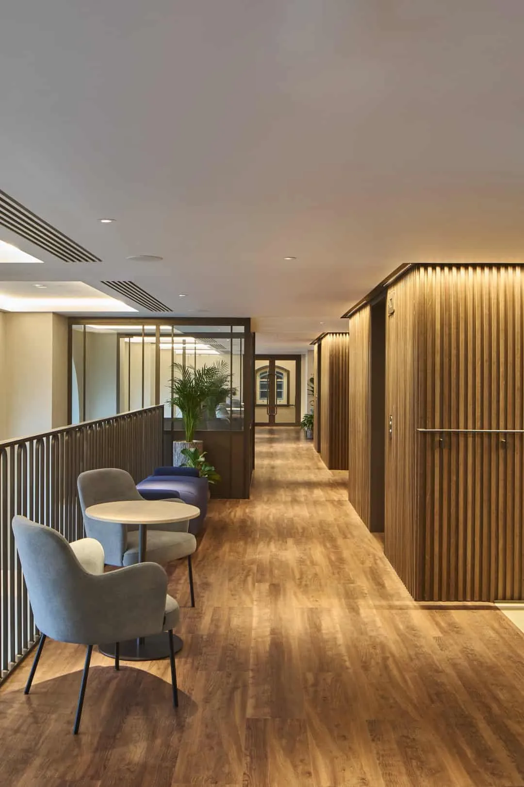 GRID Architects和Interiors打造的海豚广场：重新定义现代住宅的象征