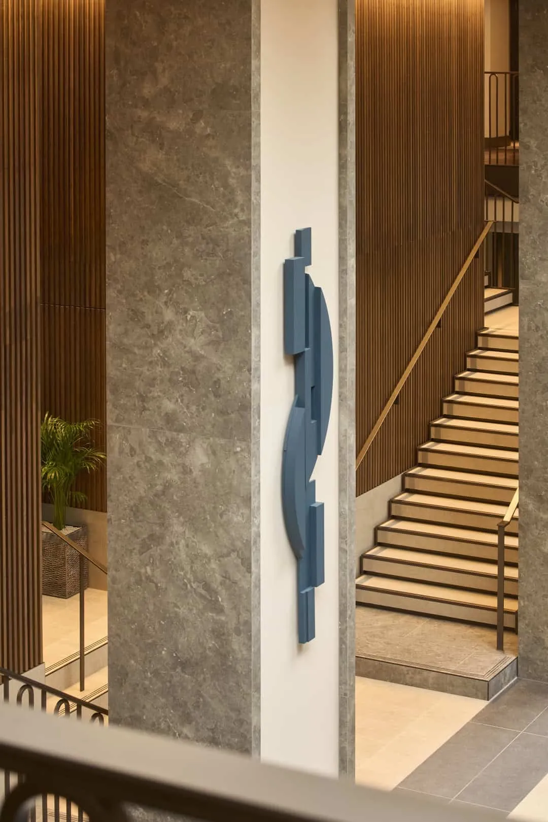 GRID Architects和Interiors打造的海豚广场：重新定义现代住宅的象征