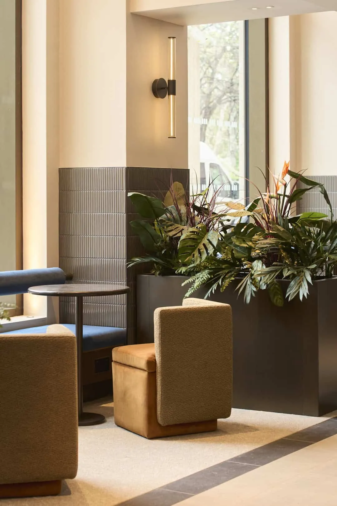 GRID Architects和Interiors打造的海豚广场：重新定义现代住宅的象征