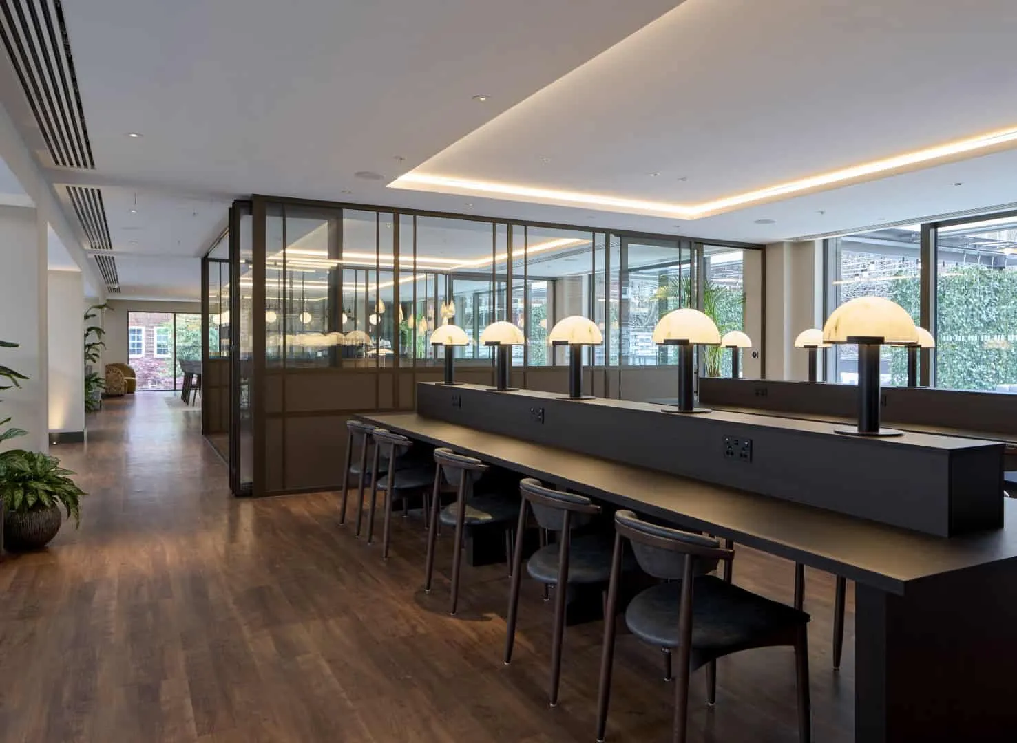 GRID Architects和Interiors打造的海豚广场：重新定义现代住宅的象征