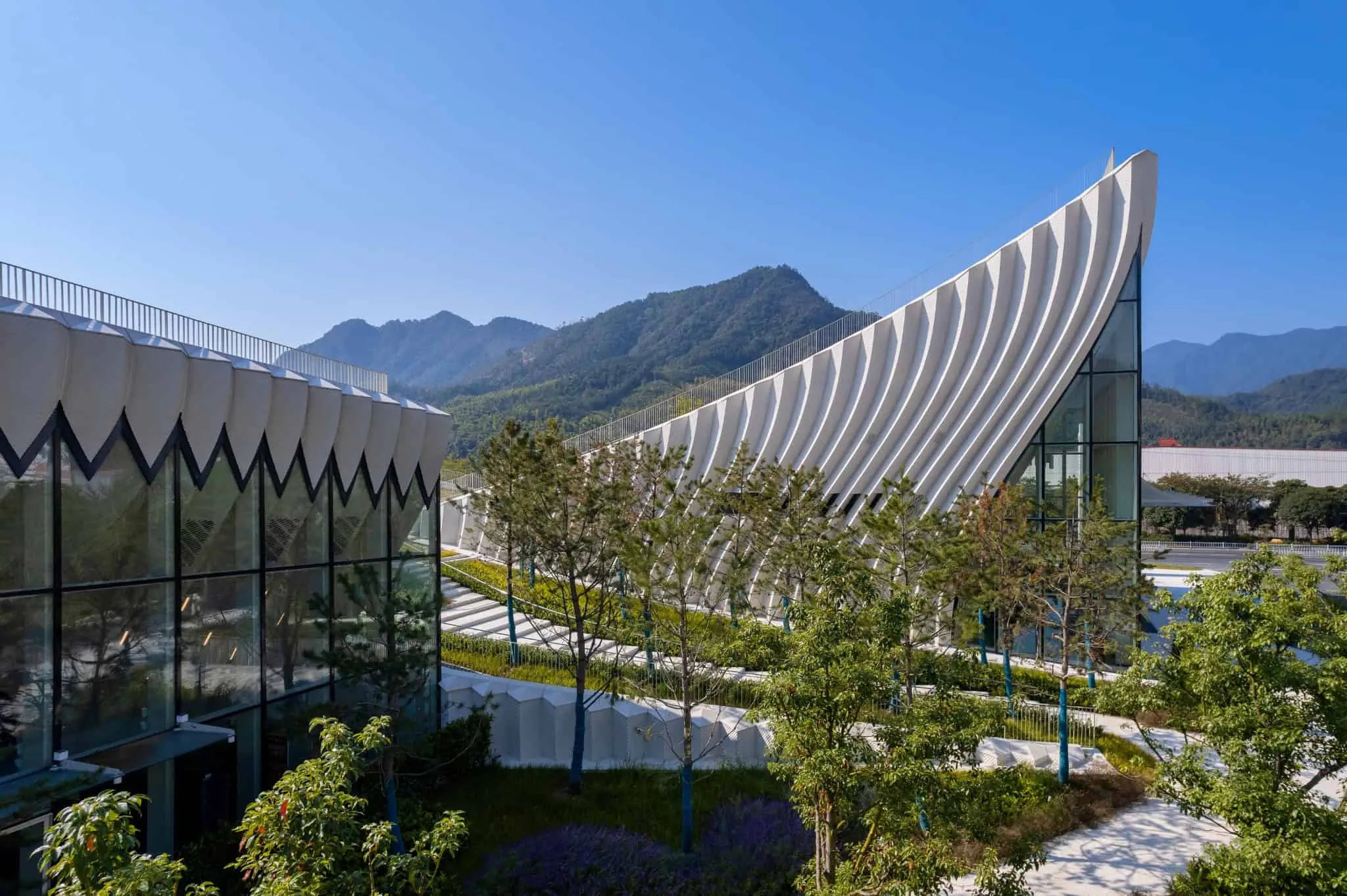 West side of Sunner Museum facade and mountains West side of Sunner Museum facade looking at scenic mountain range